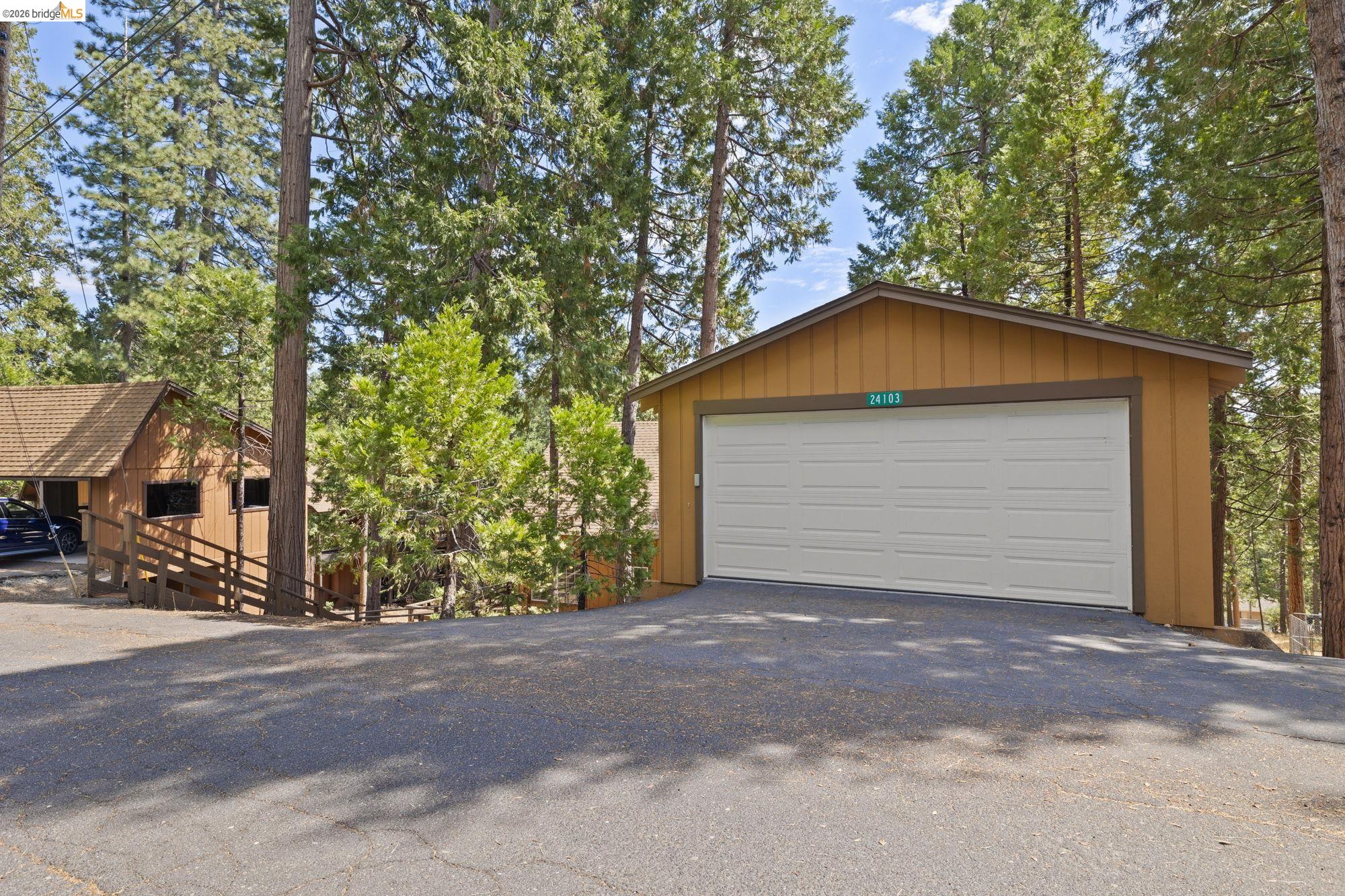 24103 Golf Links Dr, Mi Wuk Village CA 95346 — photo 2