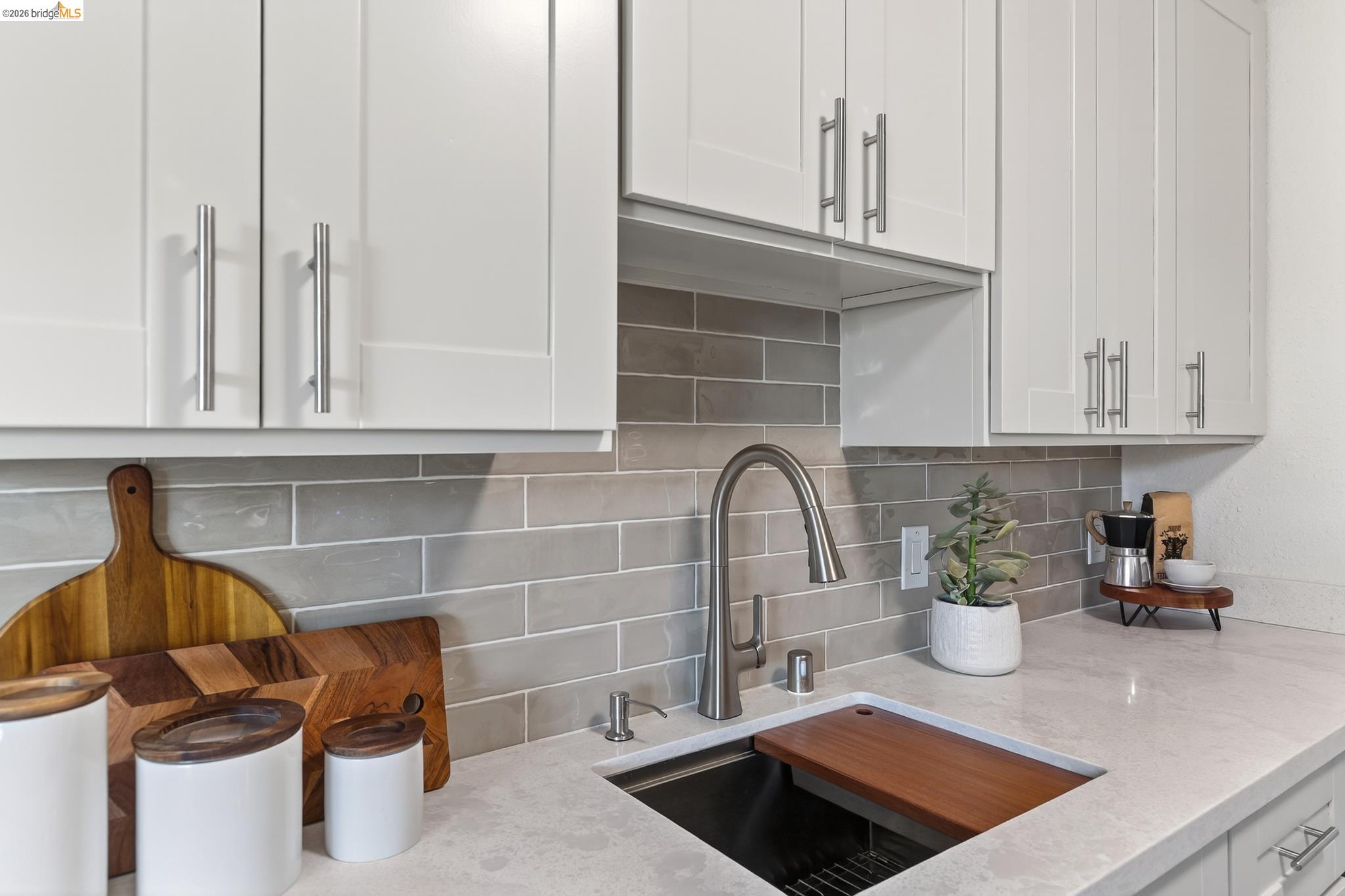 Photo #5: 41132115 Listing: Photo #5