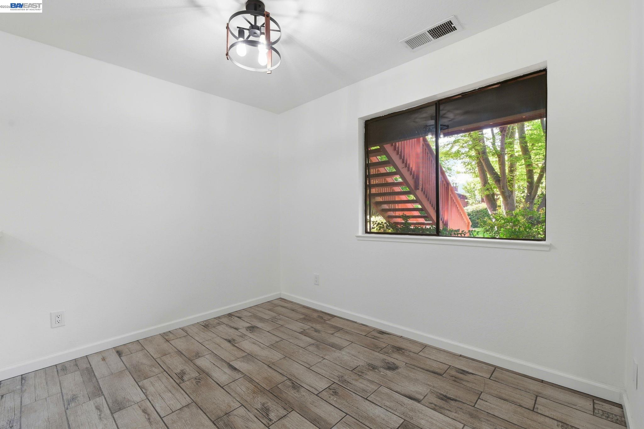 Photo #15: 41132144 Listing: Photo #15