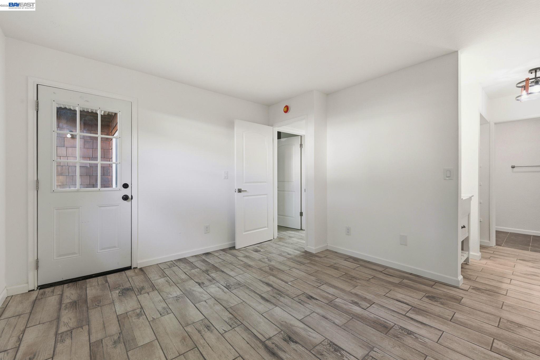 Photo #3: 41132144 Listing: Photo #3