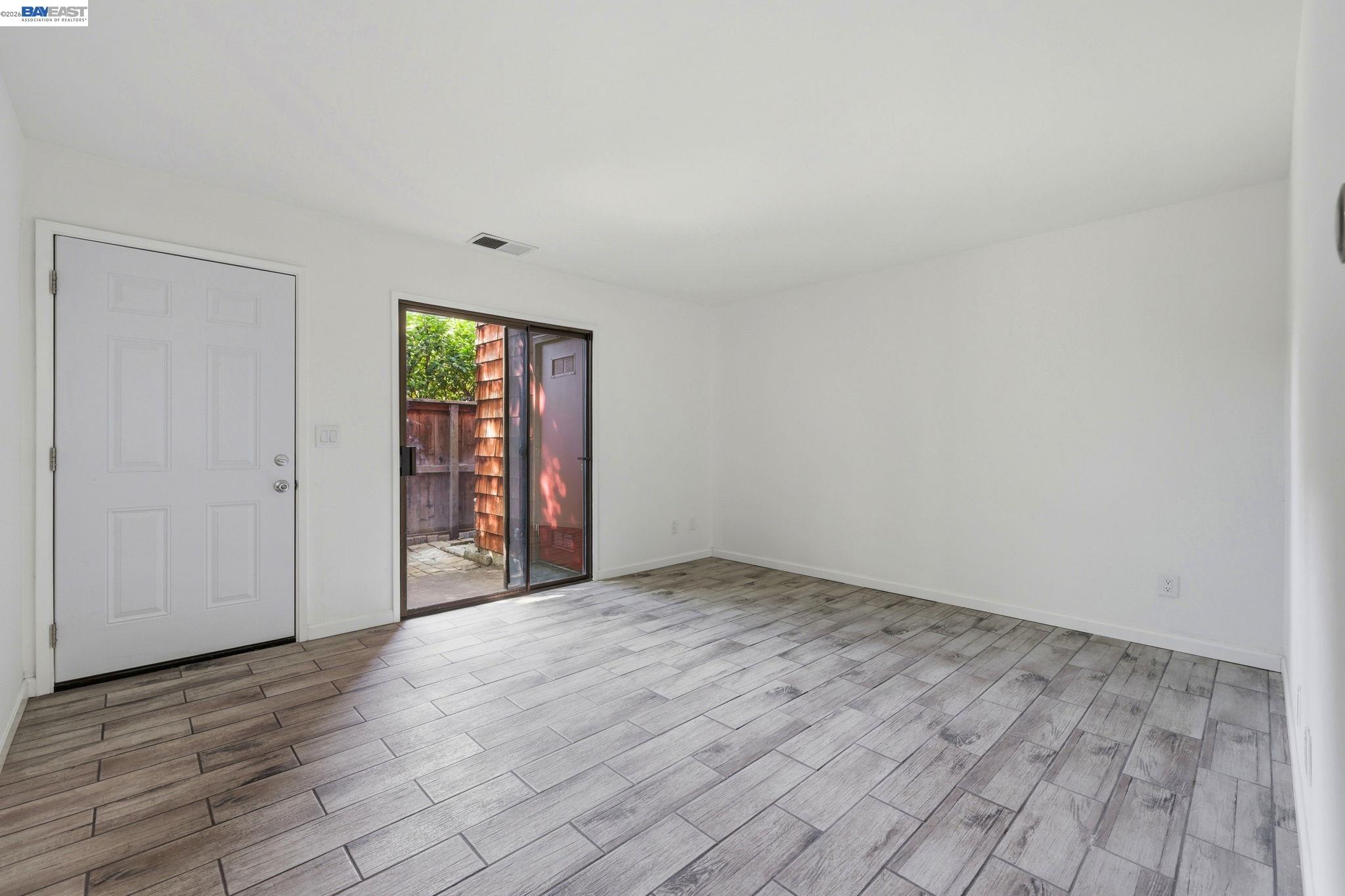 Photo #7: 41132144 Listing: Photo #7