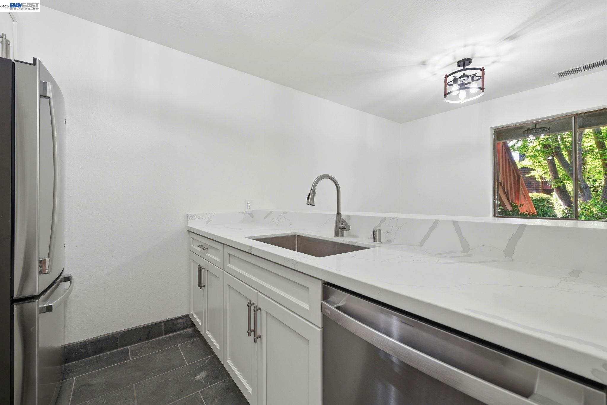 Photo #8: 41132144 Listing: Photo #8