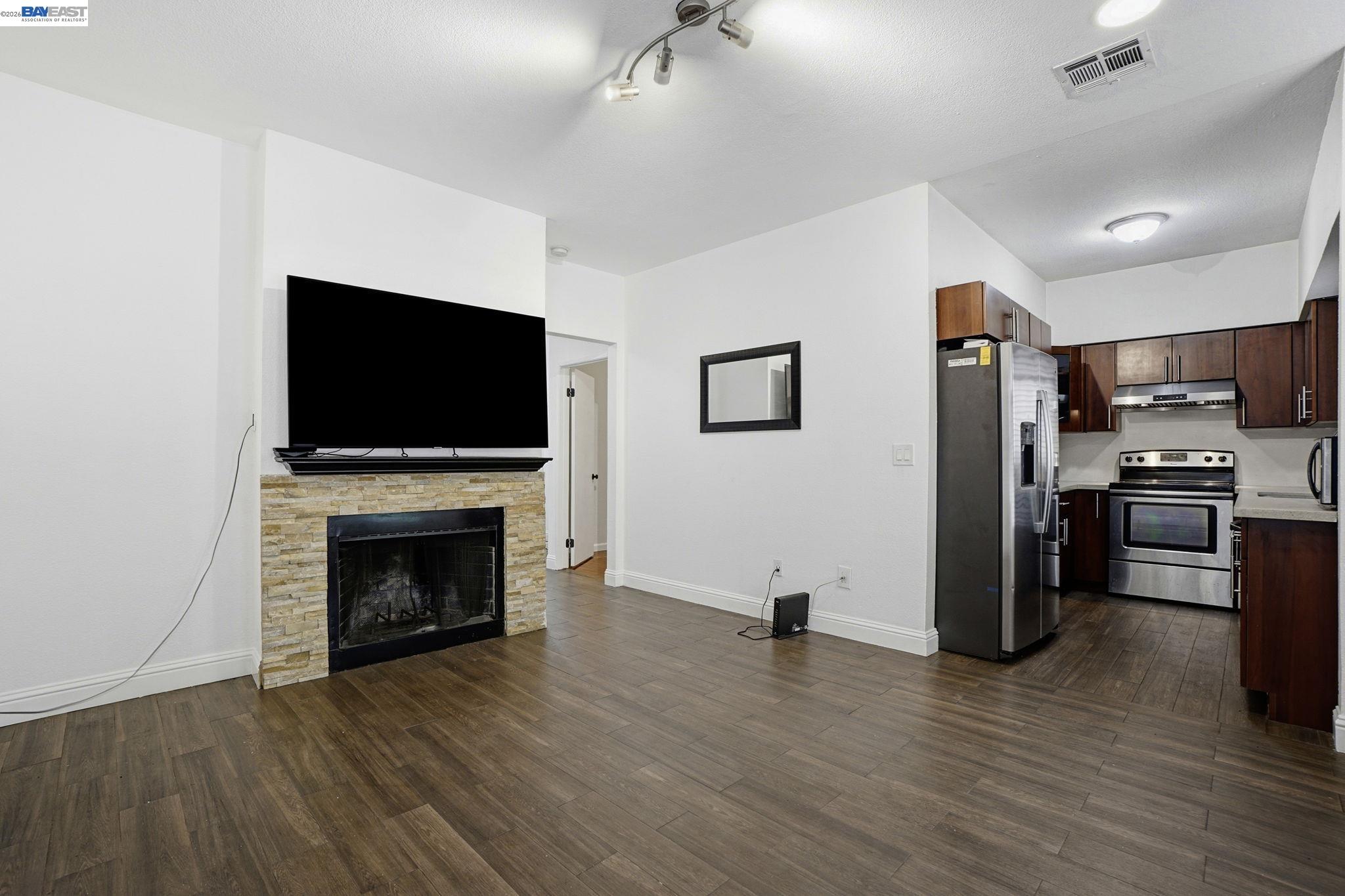 Photo #7: 41132148 Listing: Photo #7