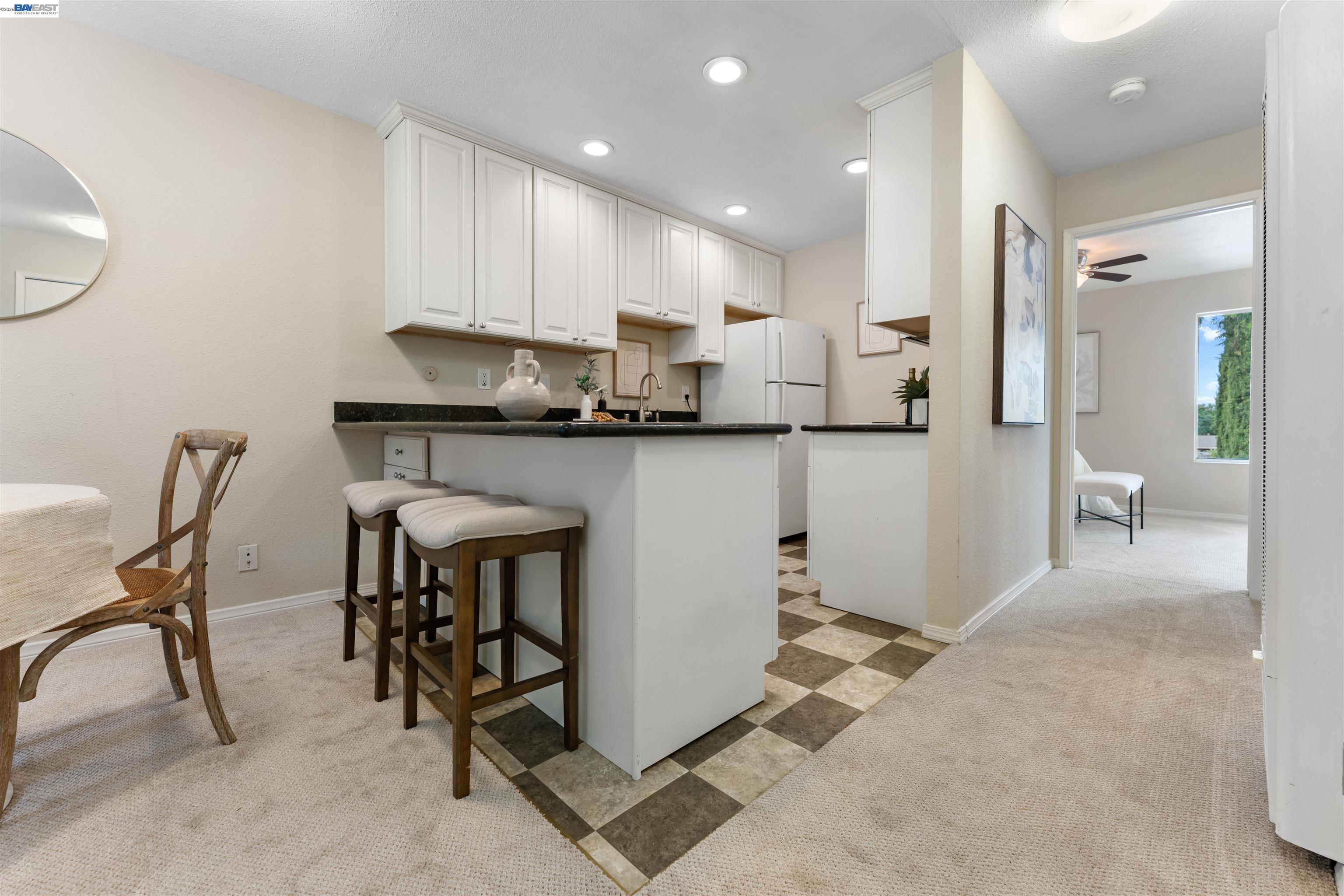 Photo #8: 41132162 Listing: Photo #8