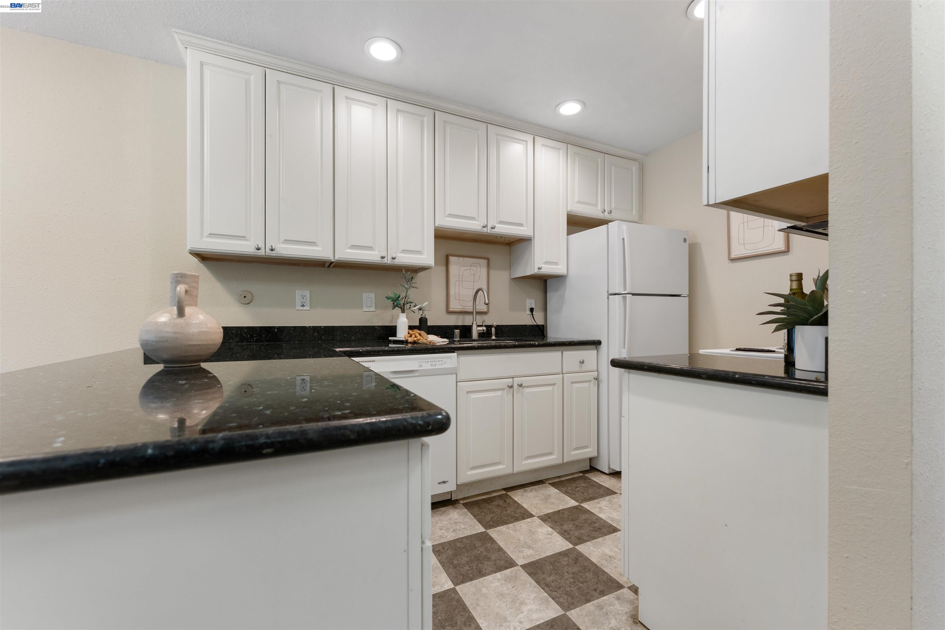 Photo #9: 41132162 Listing: Photo #9