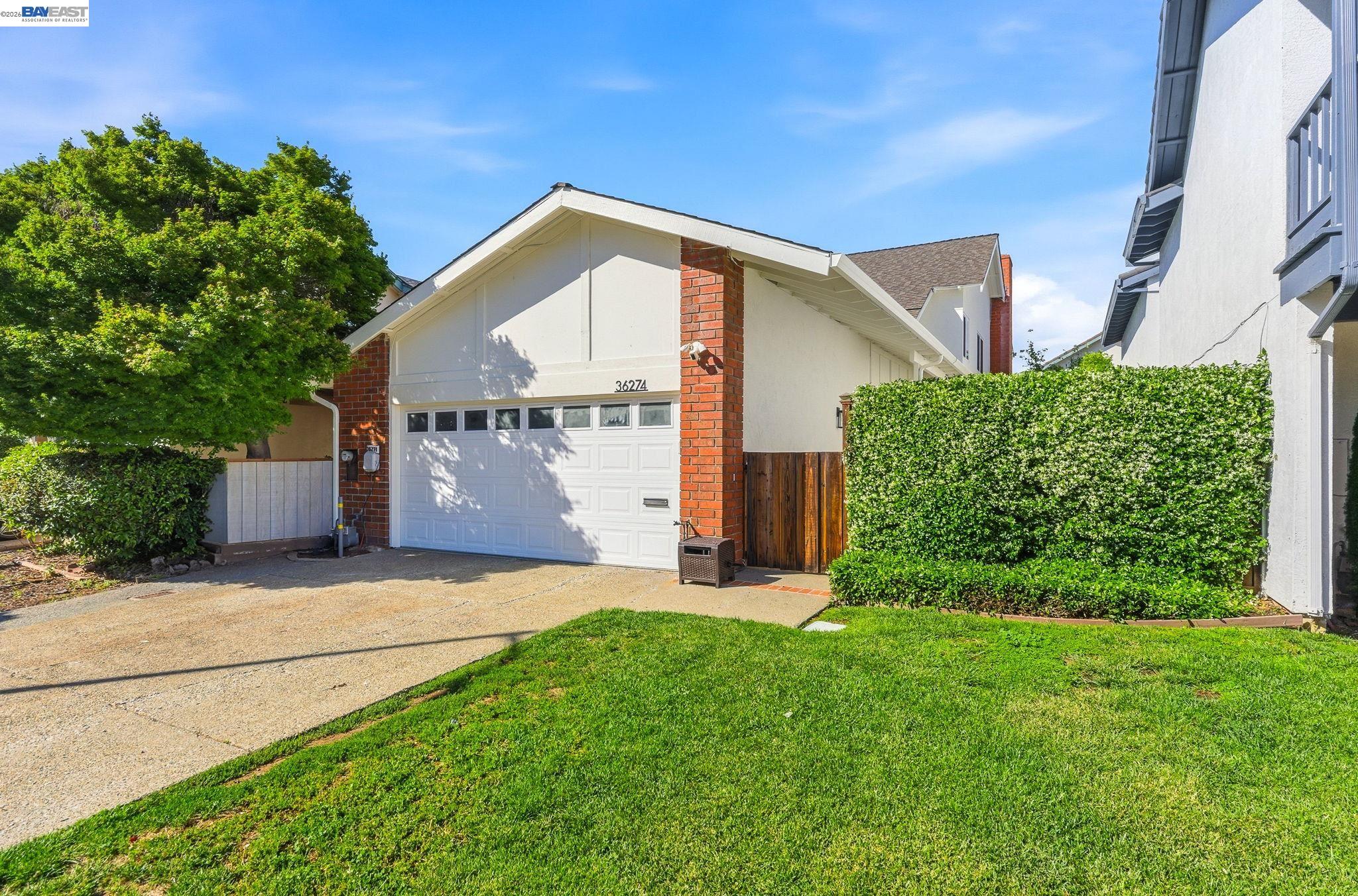 Front Image Thumbnail for BE41132184