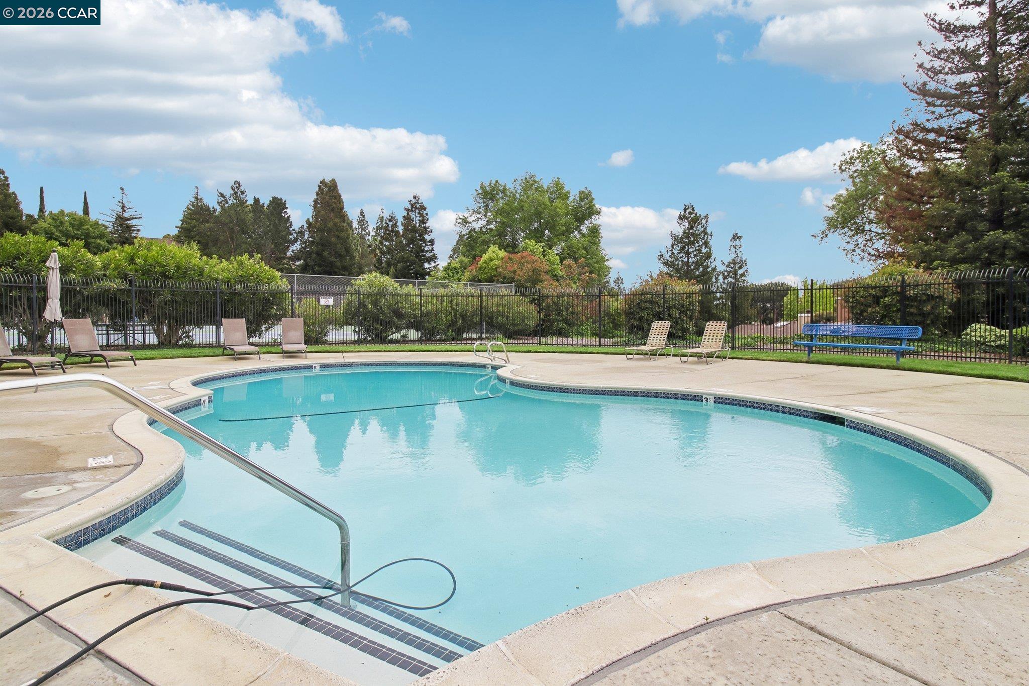 Photo #33: 41132192 Listing: Photo #33