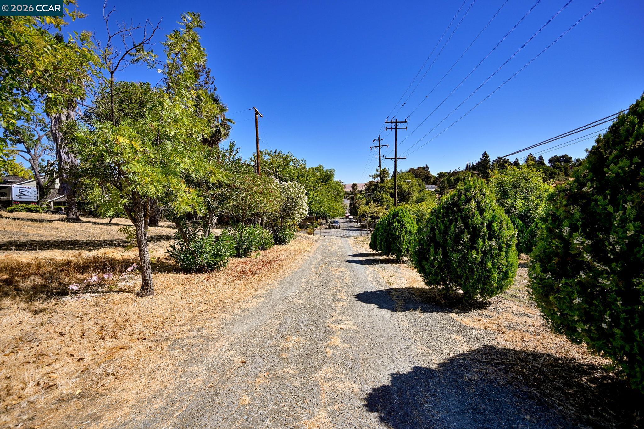 1051 Tilley Cir, Concord CA 94518 — photo 7