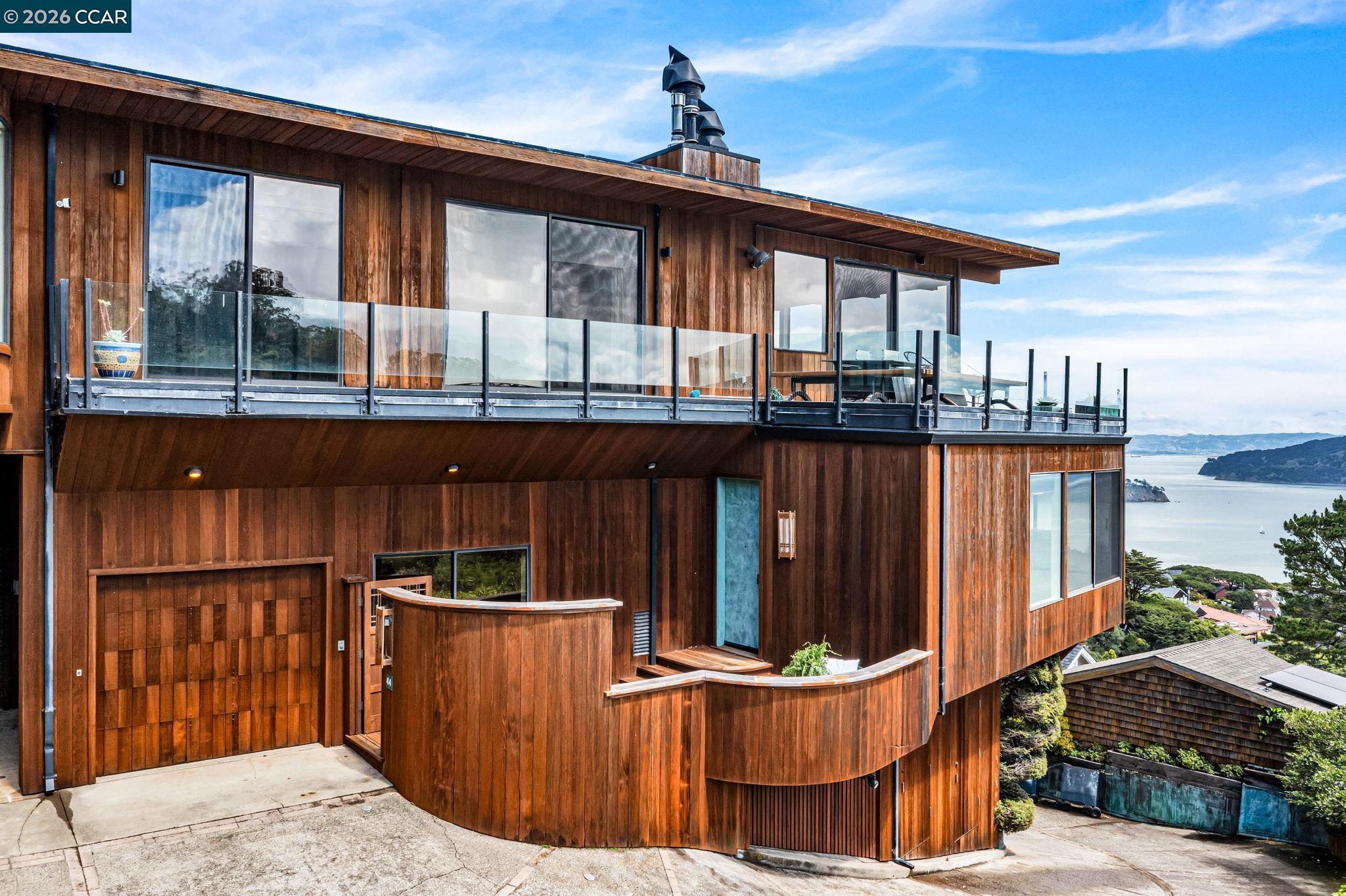 Front Image Thumbnail for CC41132215