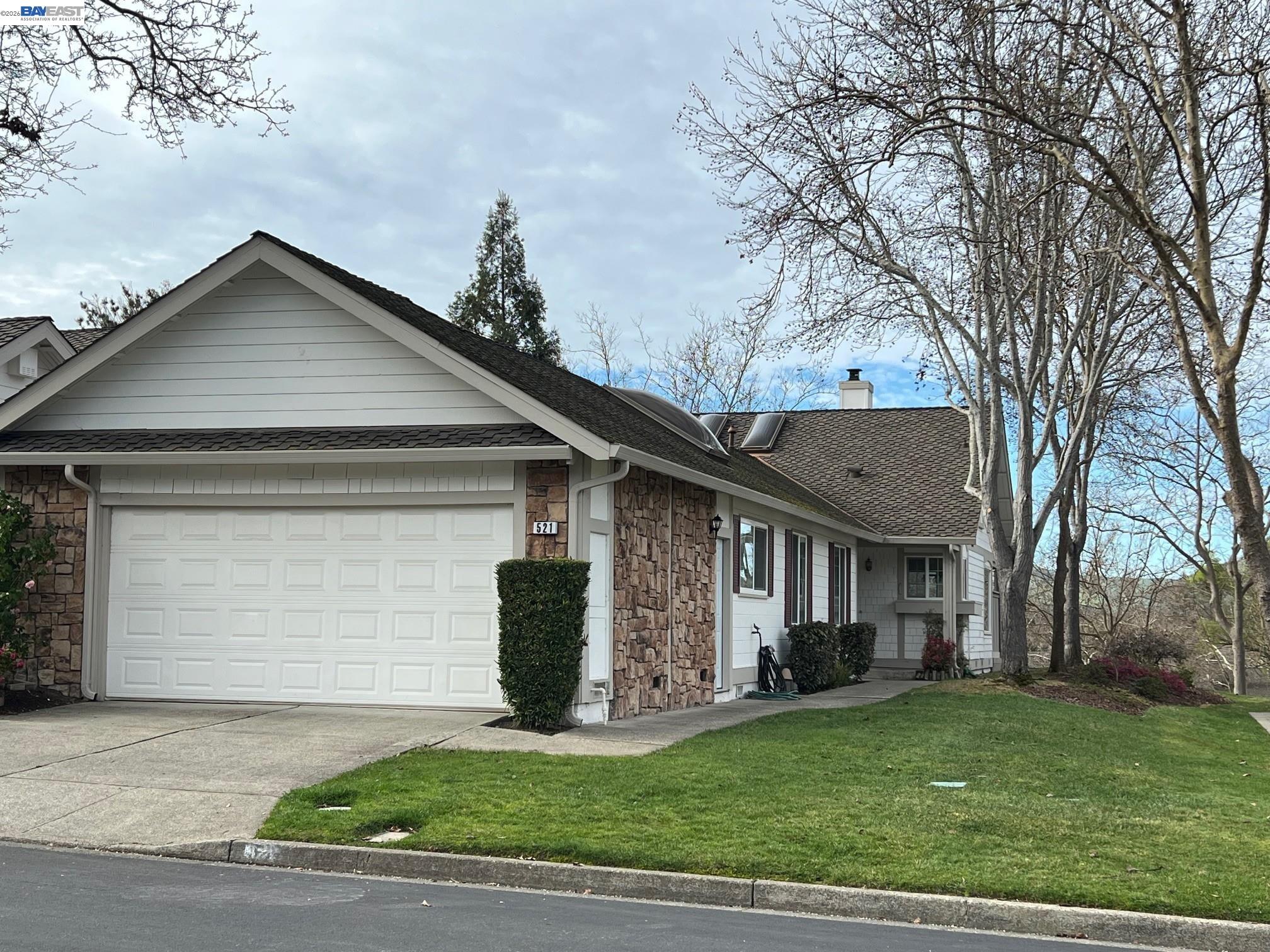 Photo #1: 41132222 Listing: Photo #1