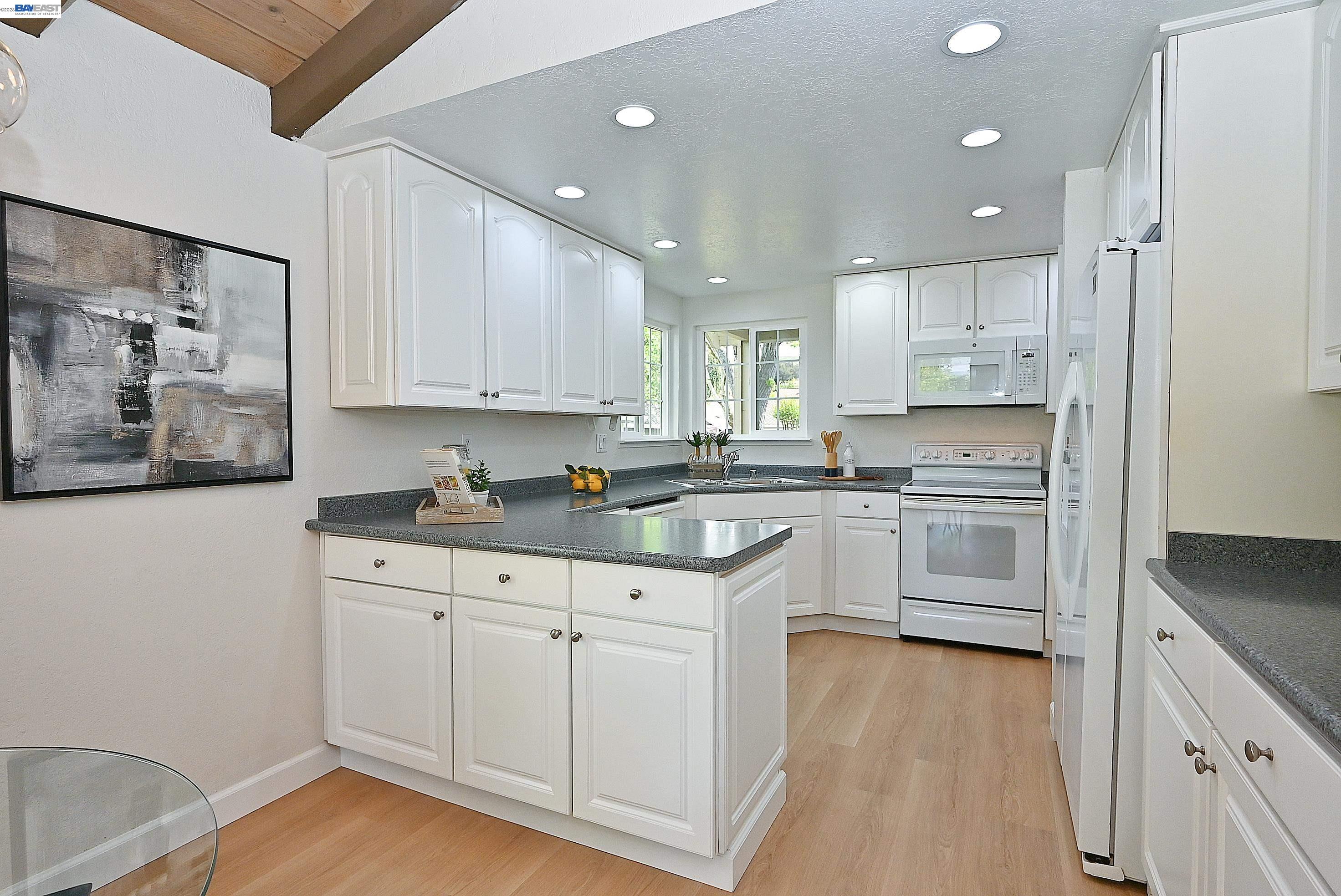 Photo #13: 41132222 Listing: Photo #13