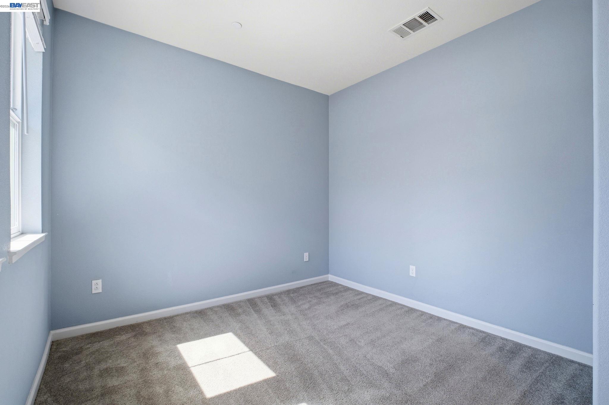 Photo #3: 41132233 Listing: Photo #3