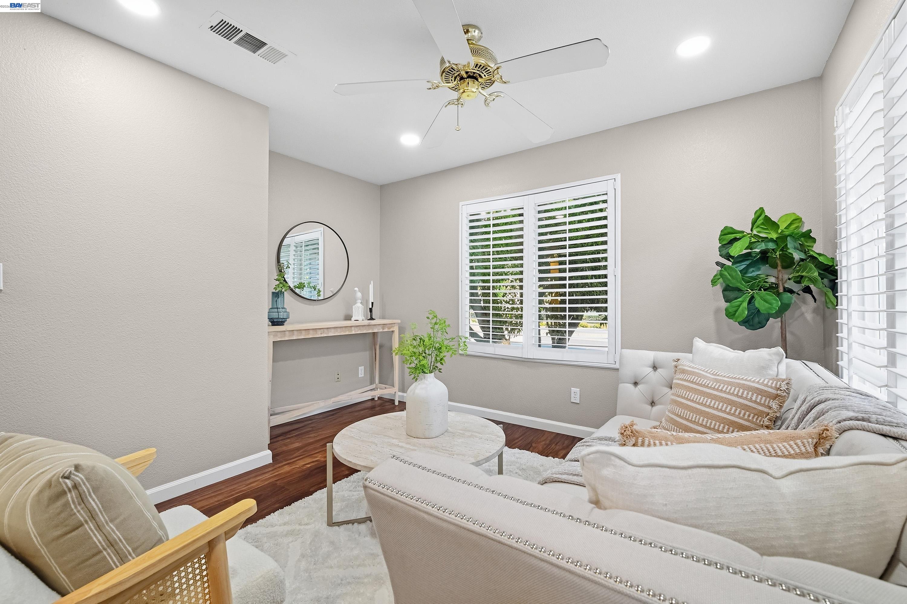 Photo #6: 41132245 Listing: Photo #6