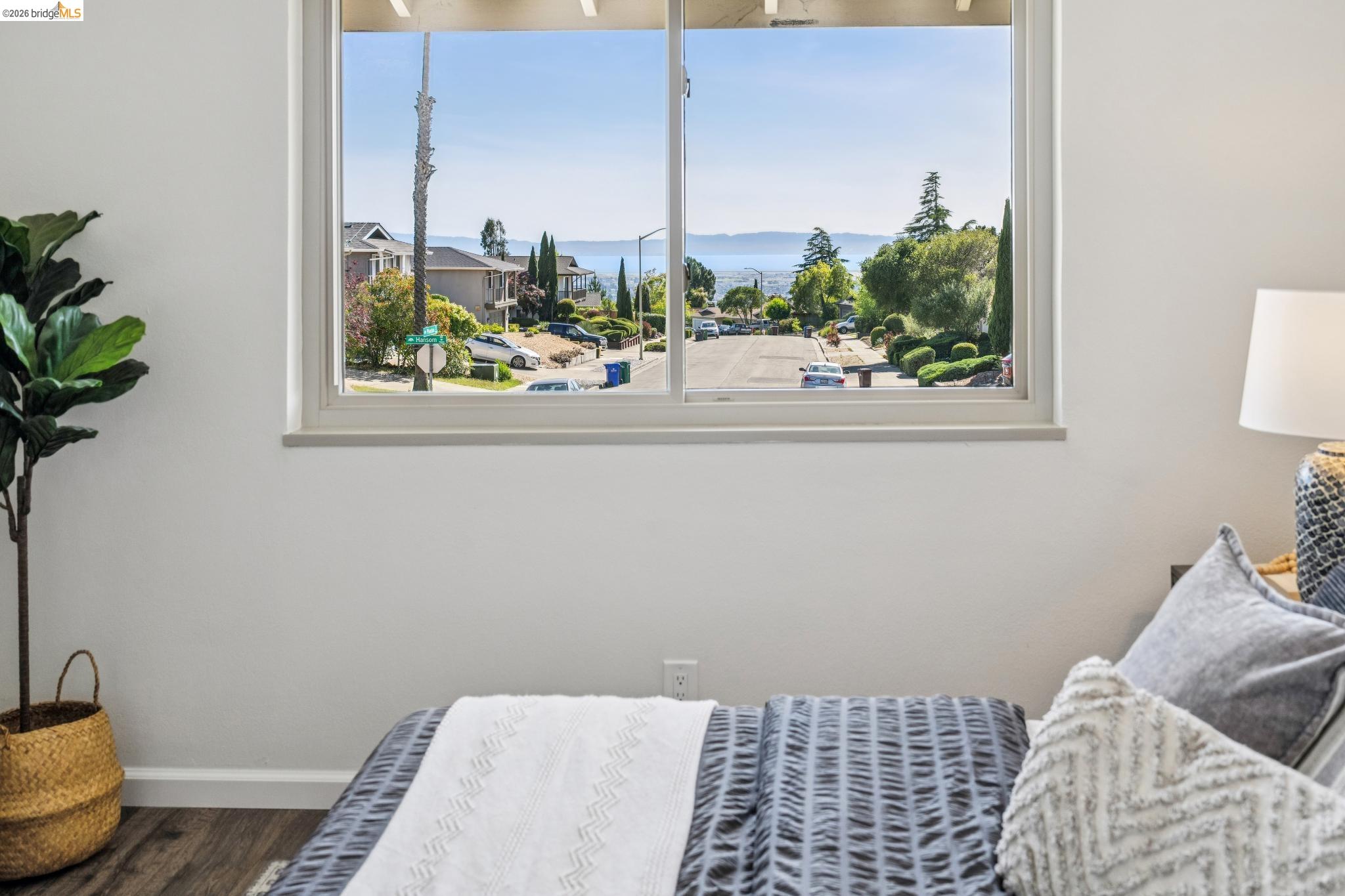 7900 Hansom Dr, Oakland, CA, 94605