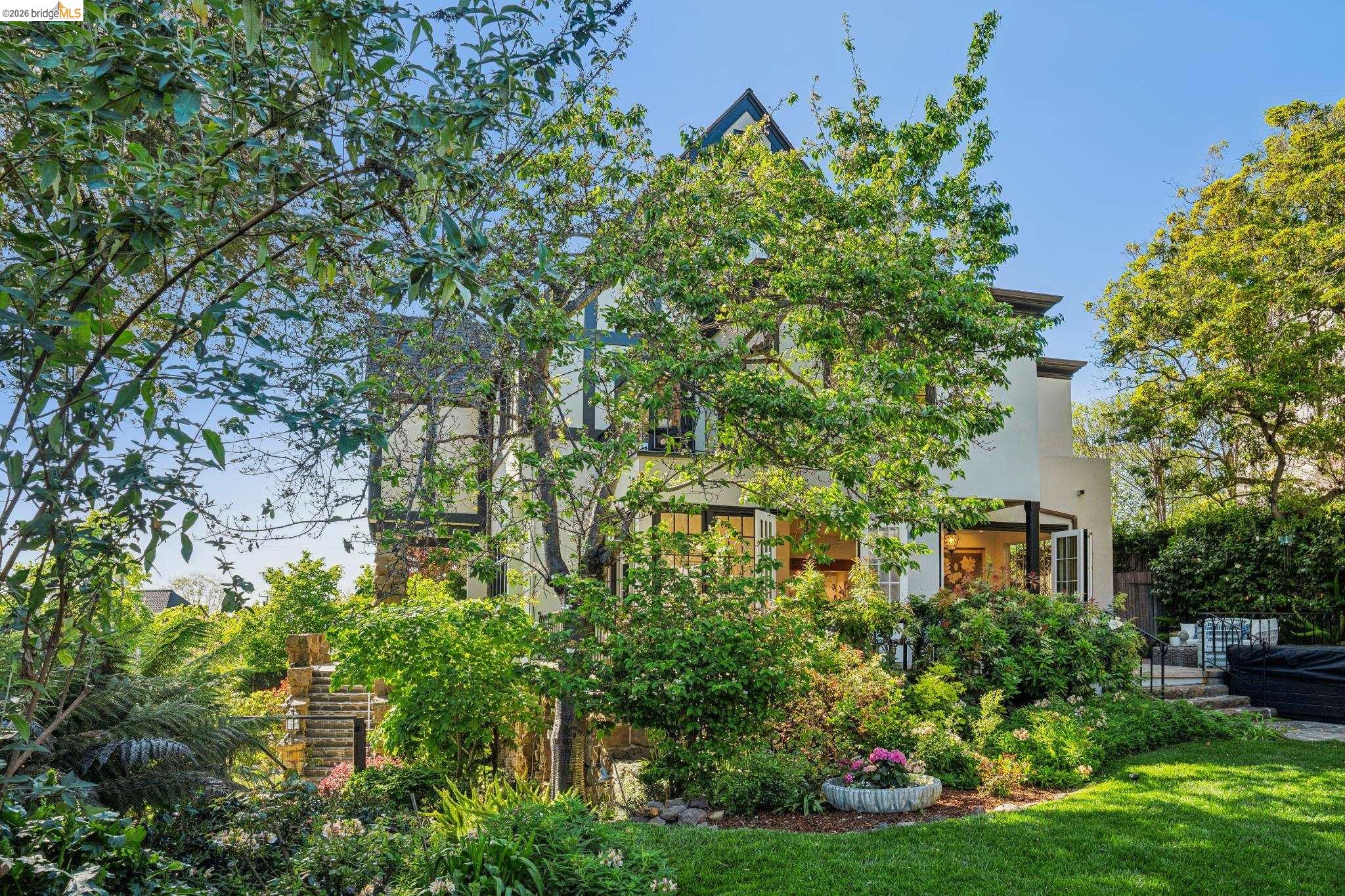 305 Sheridan Ave, Piedmont, CA, 94611