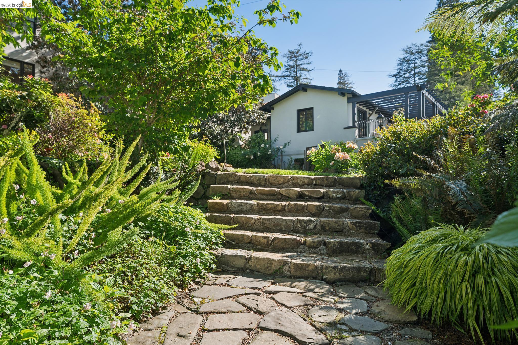 305 Sheridan Ave, Piedmont, CA, 94611