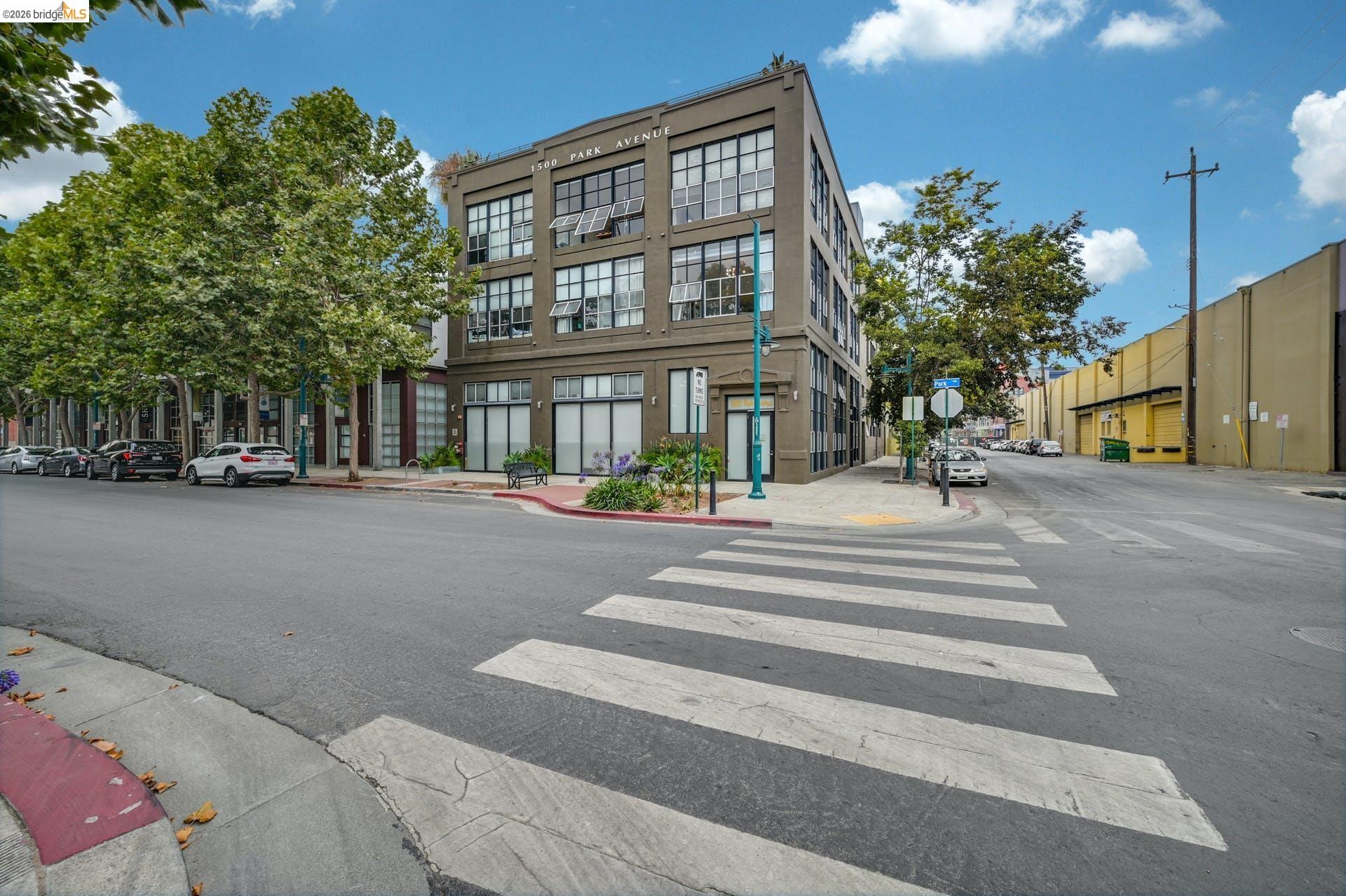 Photo #1: 41132261 Listing: Photo #1