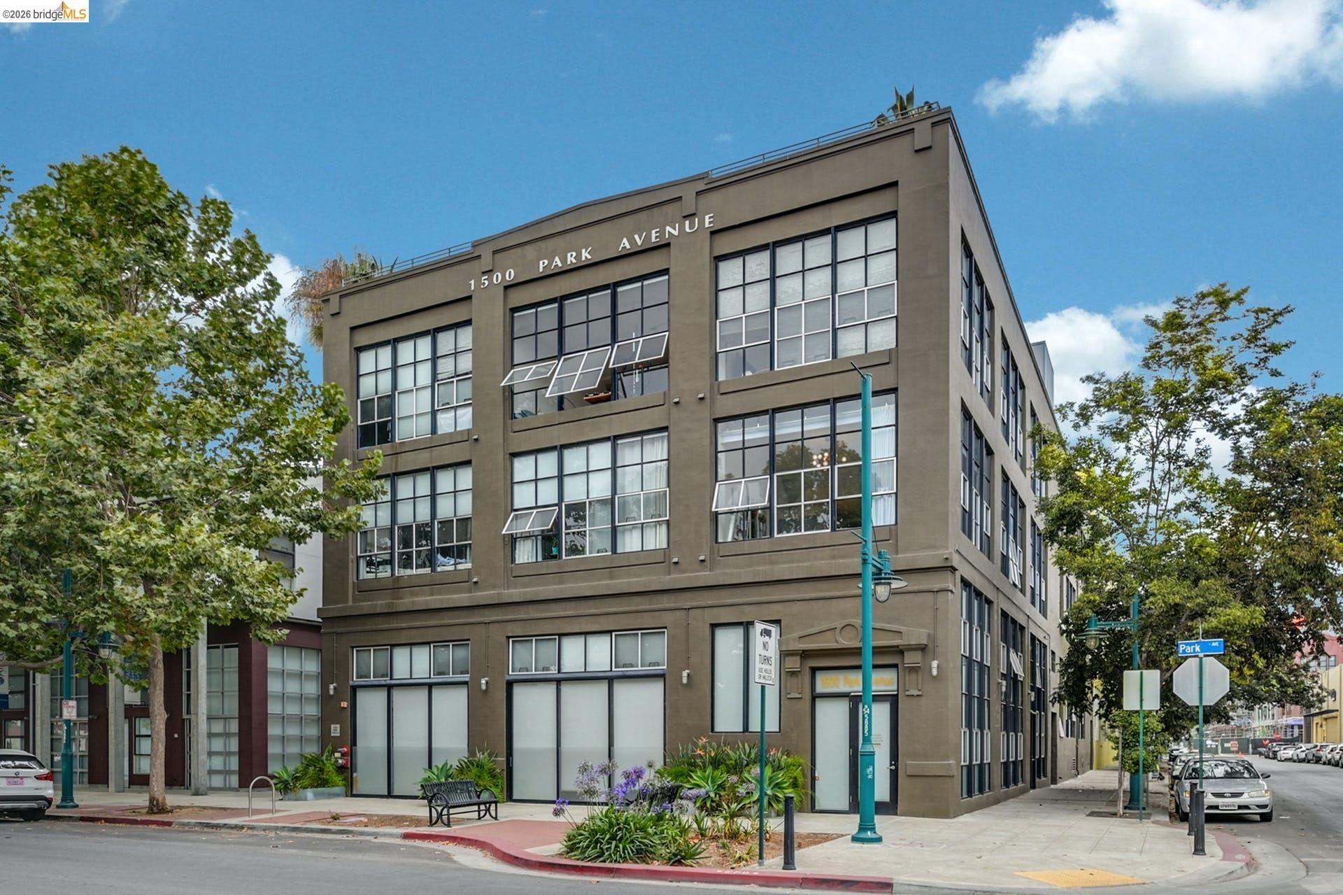 Photo #2: 41132261 Listing: Photo #2