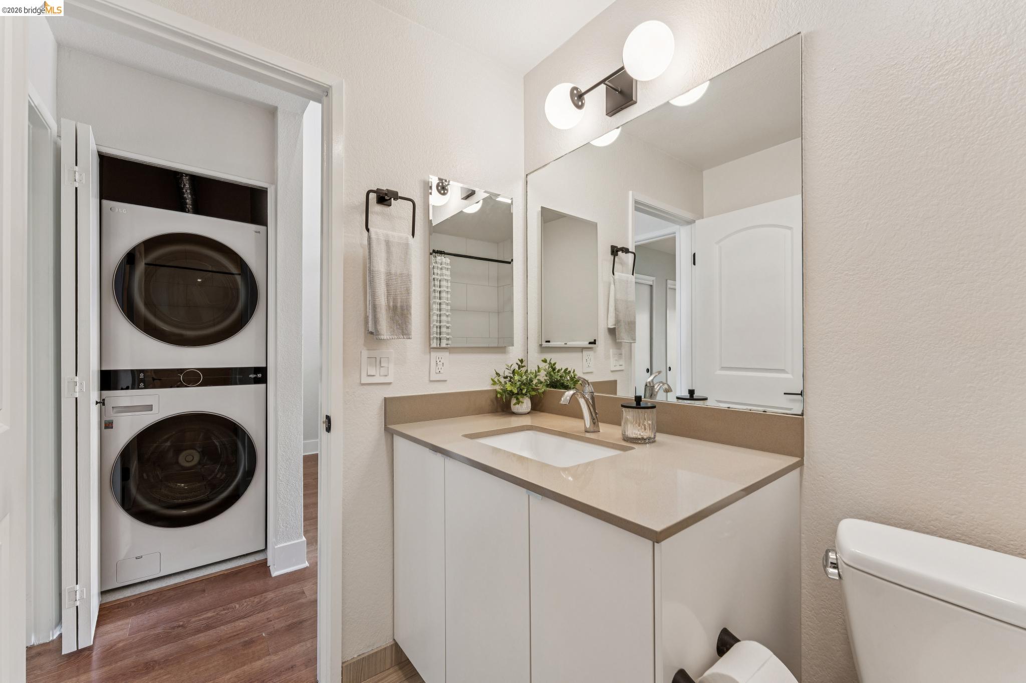 194 Lakeshore Ct, Richmond CA 94804 — photo 18