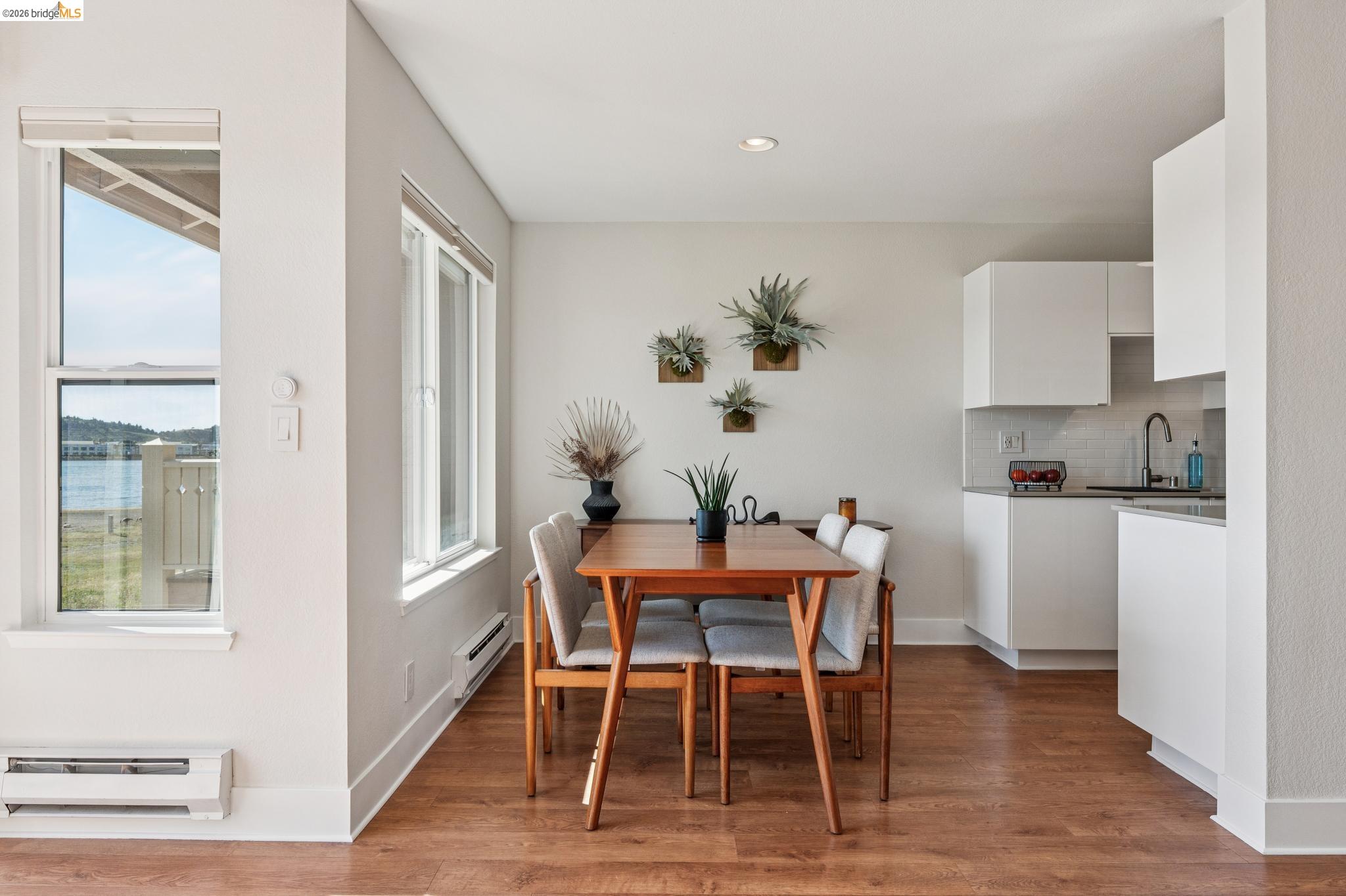 194 Lakeshore Ct, Richmond CA 94804 — photo 7