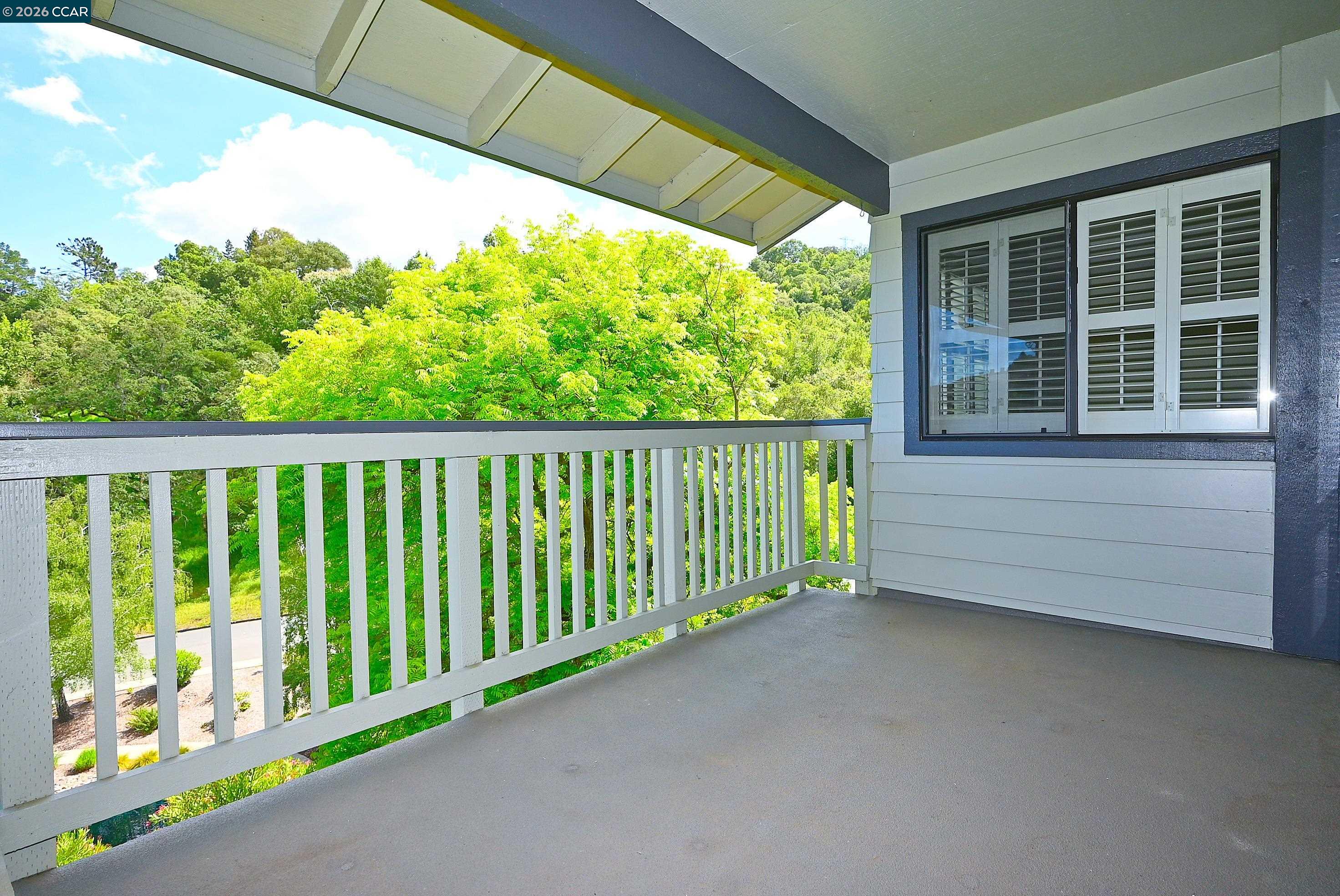 Photo #8: 41132267 Listing: Photo #8