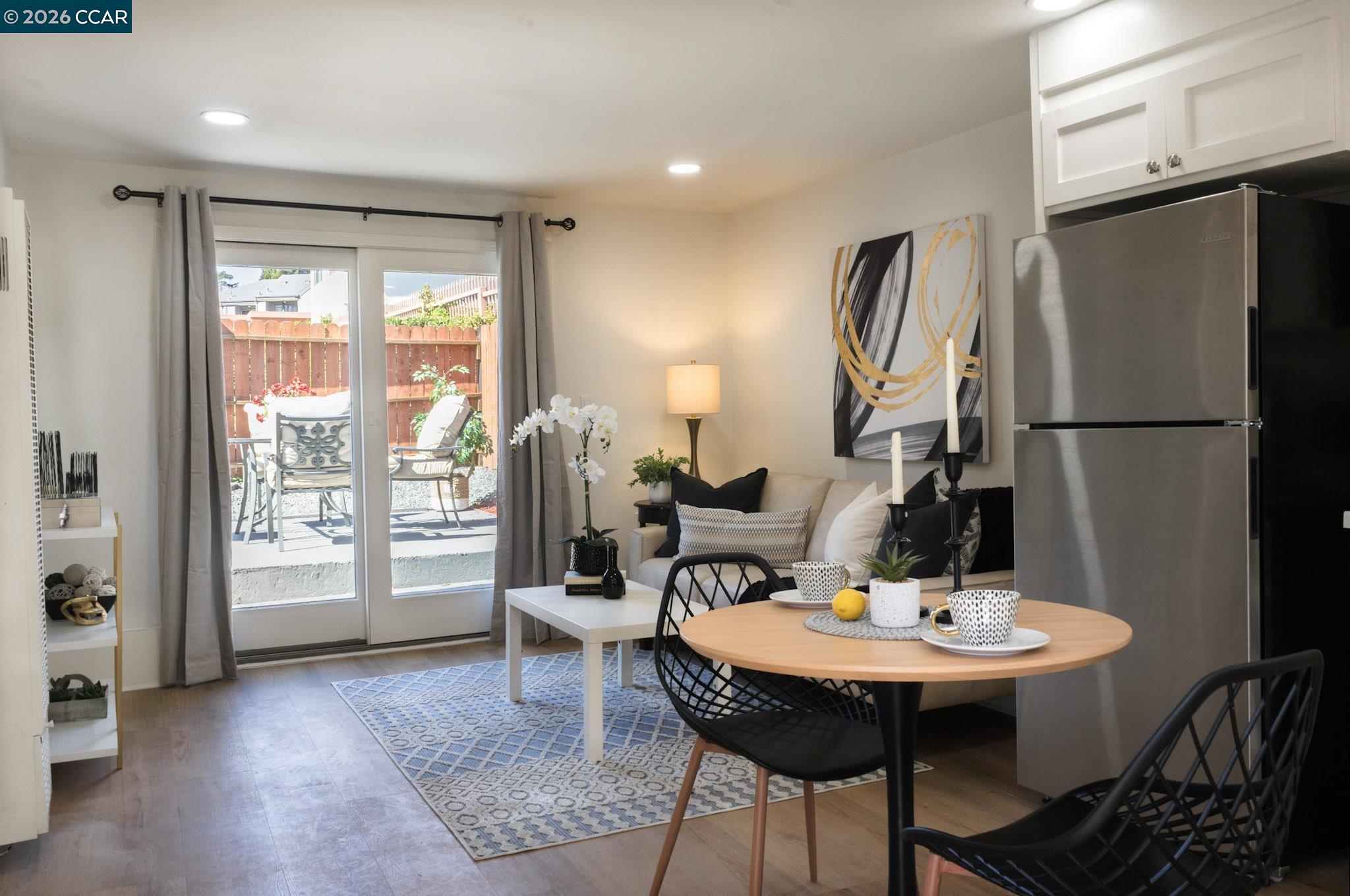 Front Image Thumbnail for CC41132271