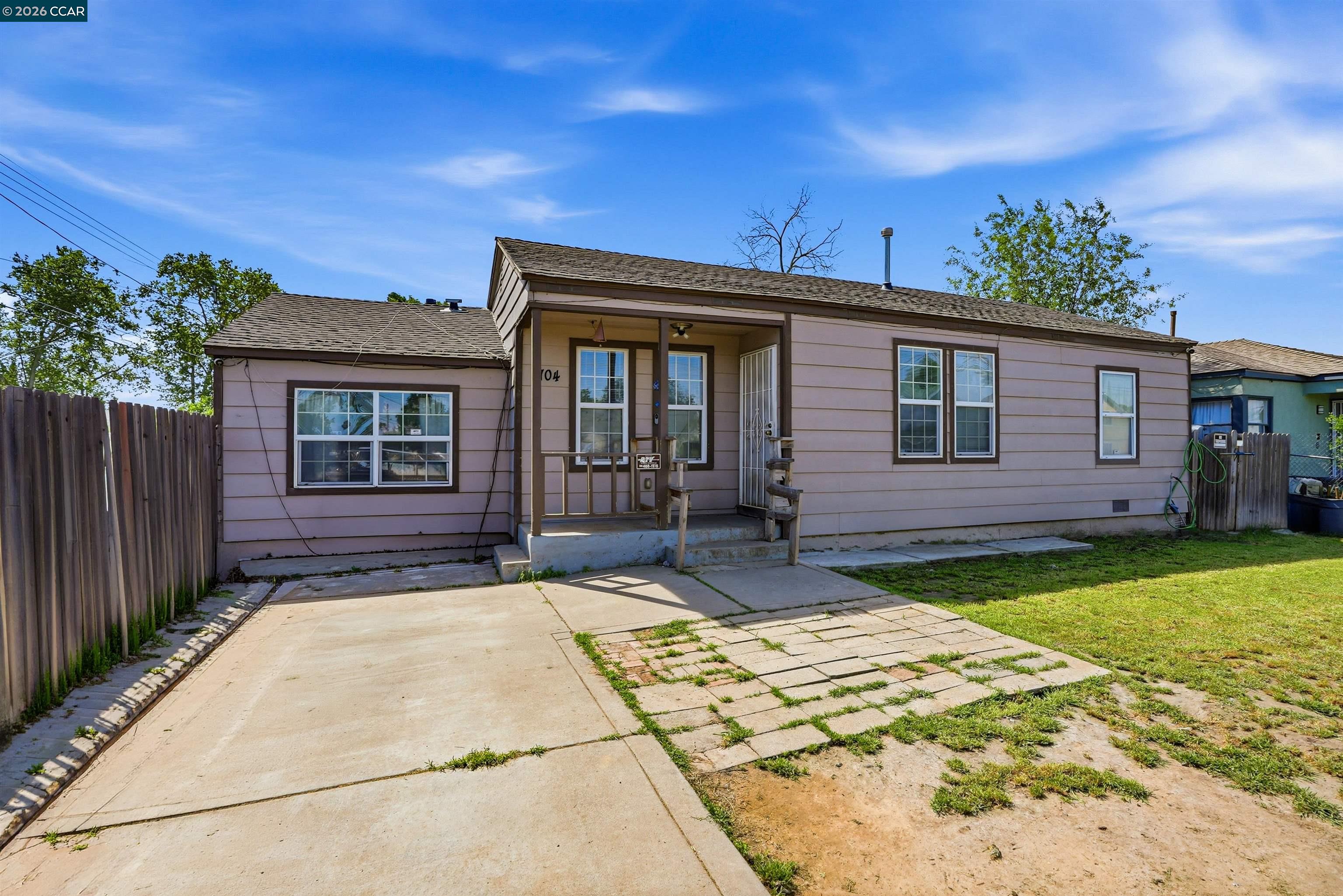 Front Image Thumbnail for CC41132283