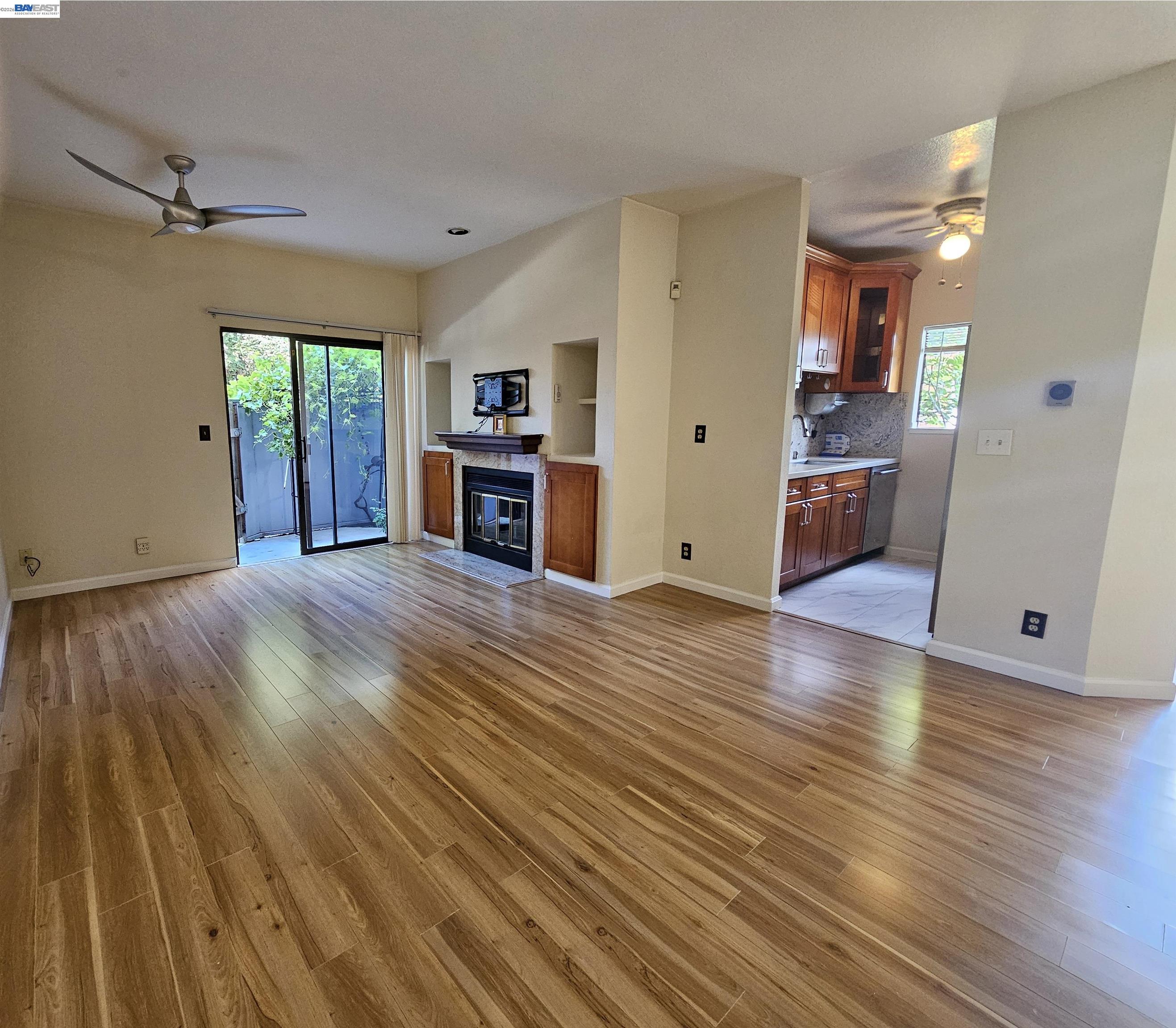 Photo #3: 41132290 Listing: Photo #3