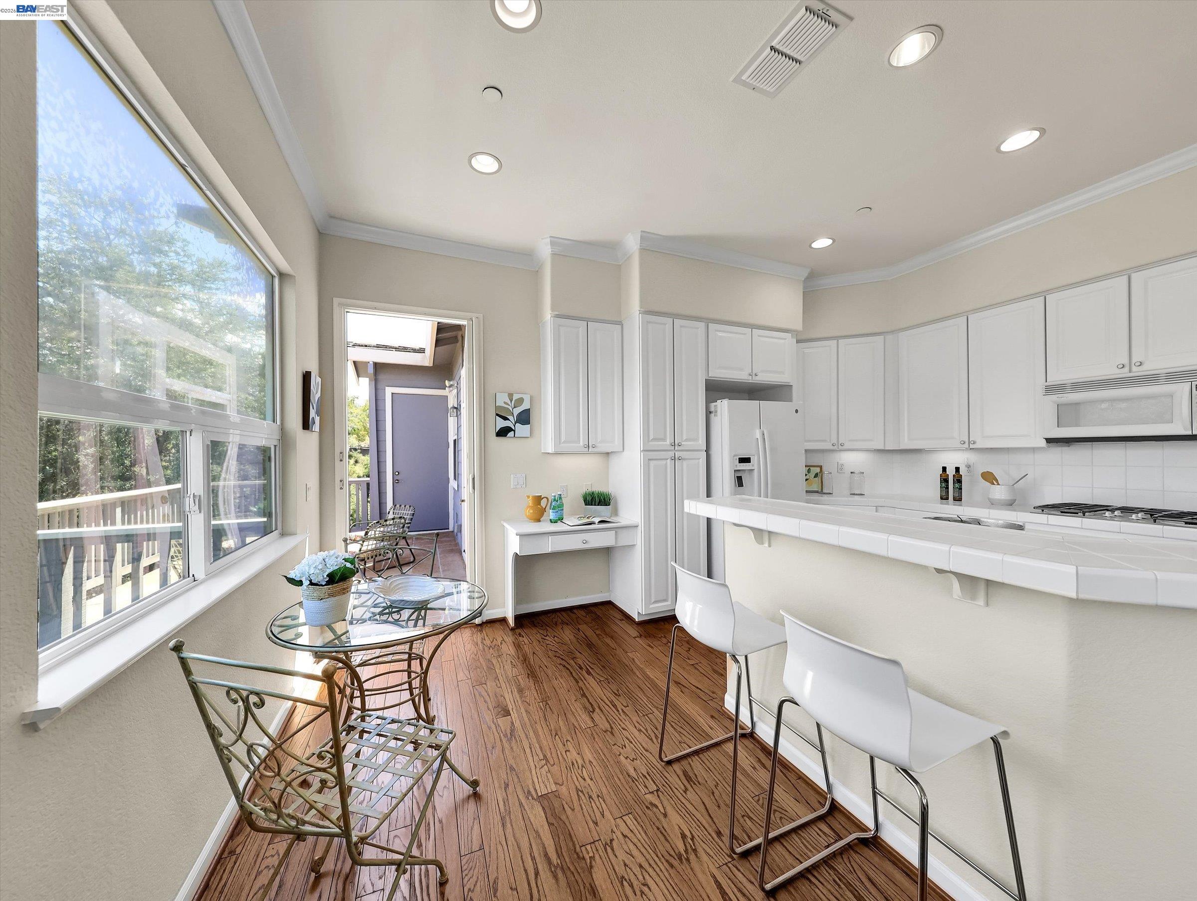 Photo #7: 41132298 Listing: Photo #7