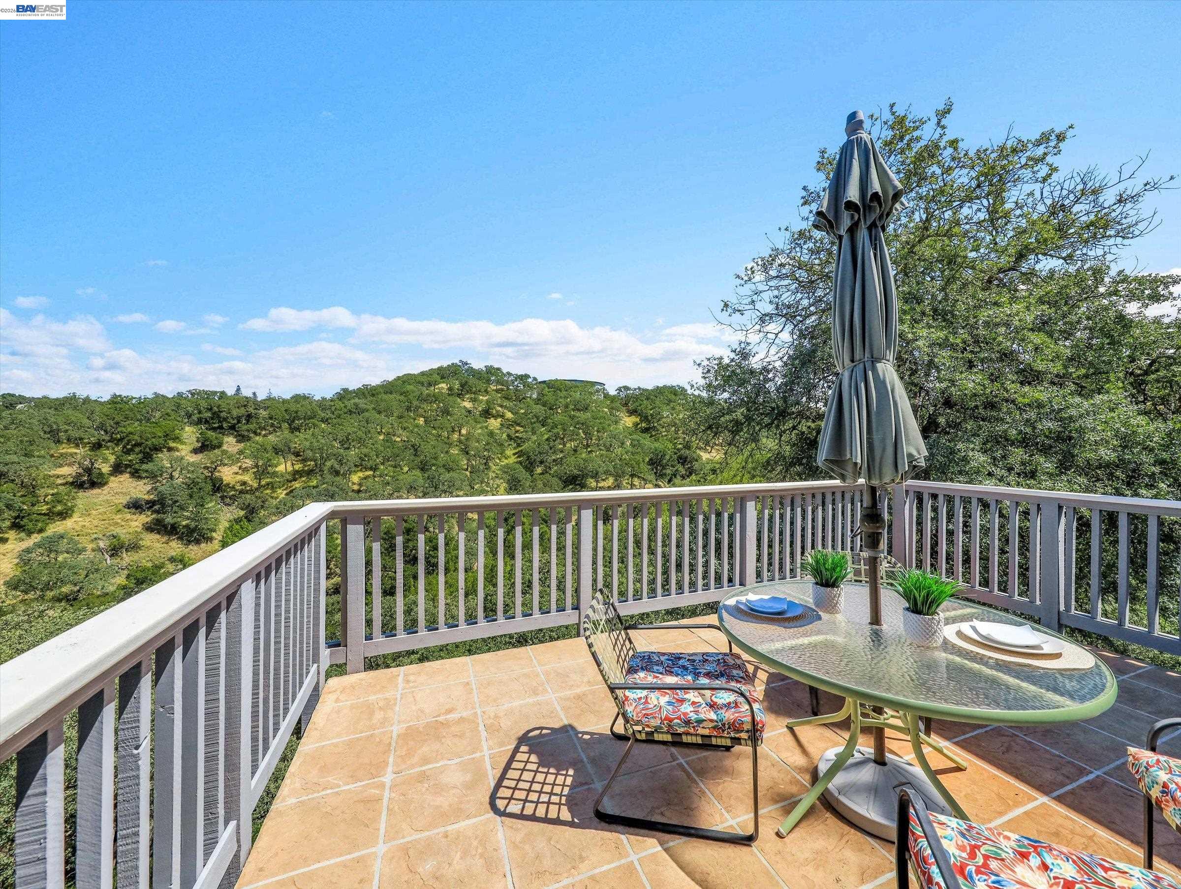 Photo #8: 41132298 Listing: Photo #8