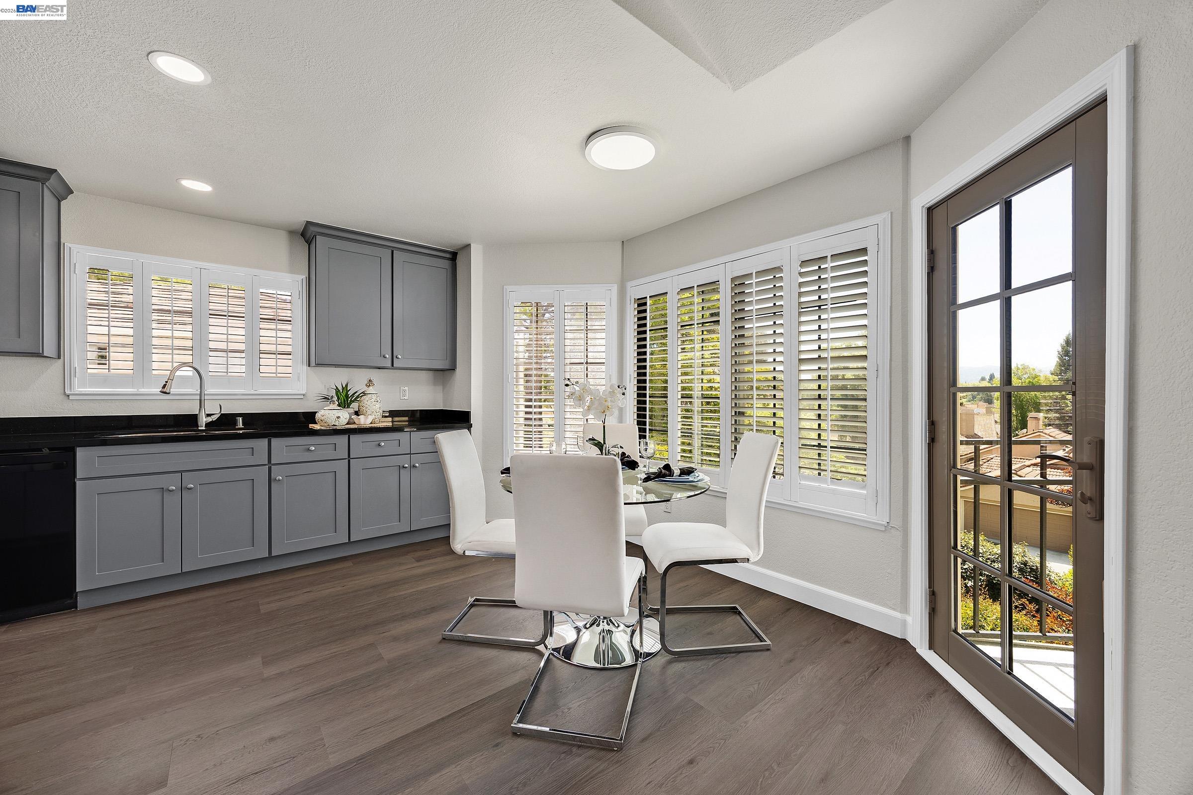 Photo #12: 41132303 Listing: Photo #12