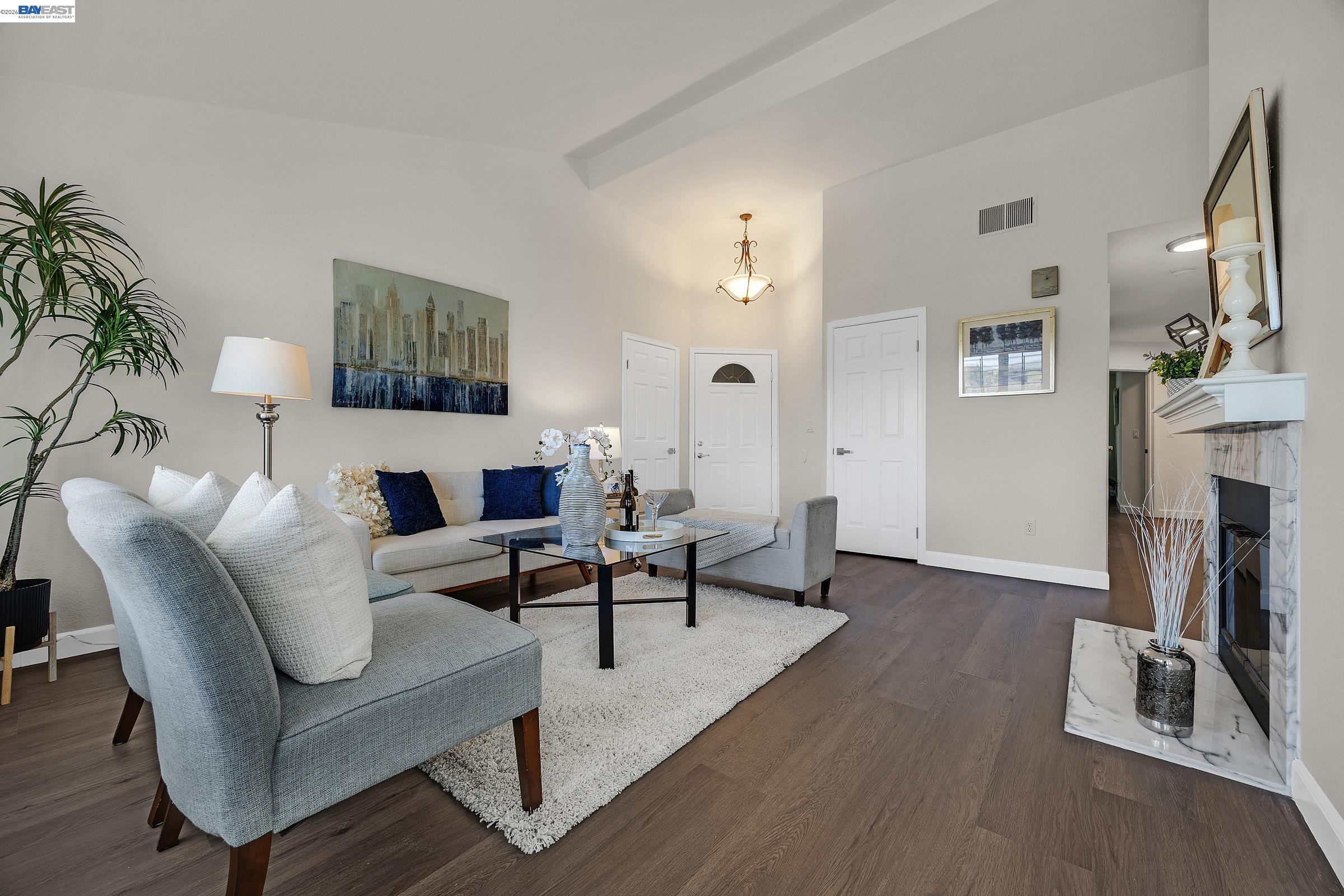 Photo #4: 41132303 Listing: Photo #4