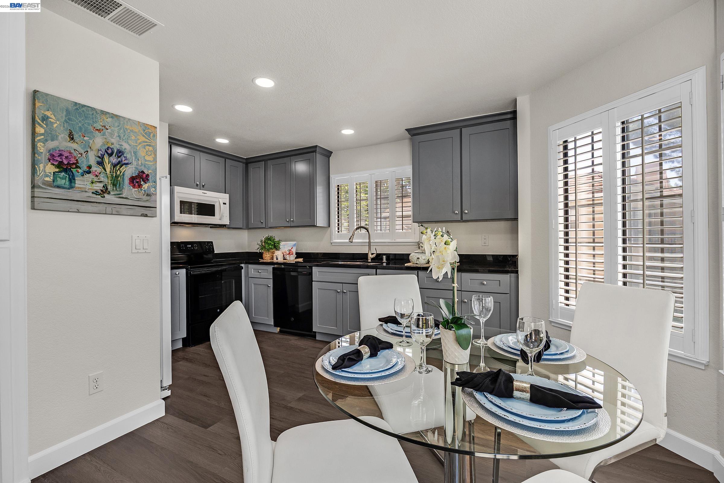 Photo #10: 41132303 Listing: Photo #10