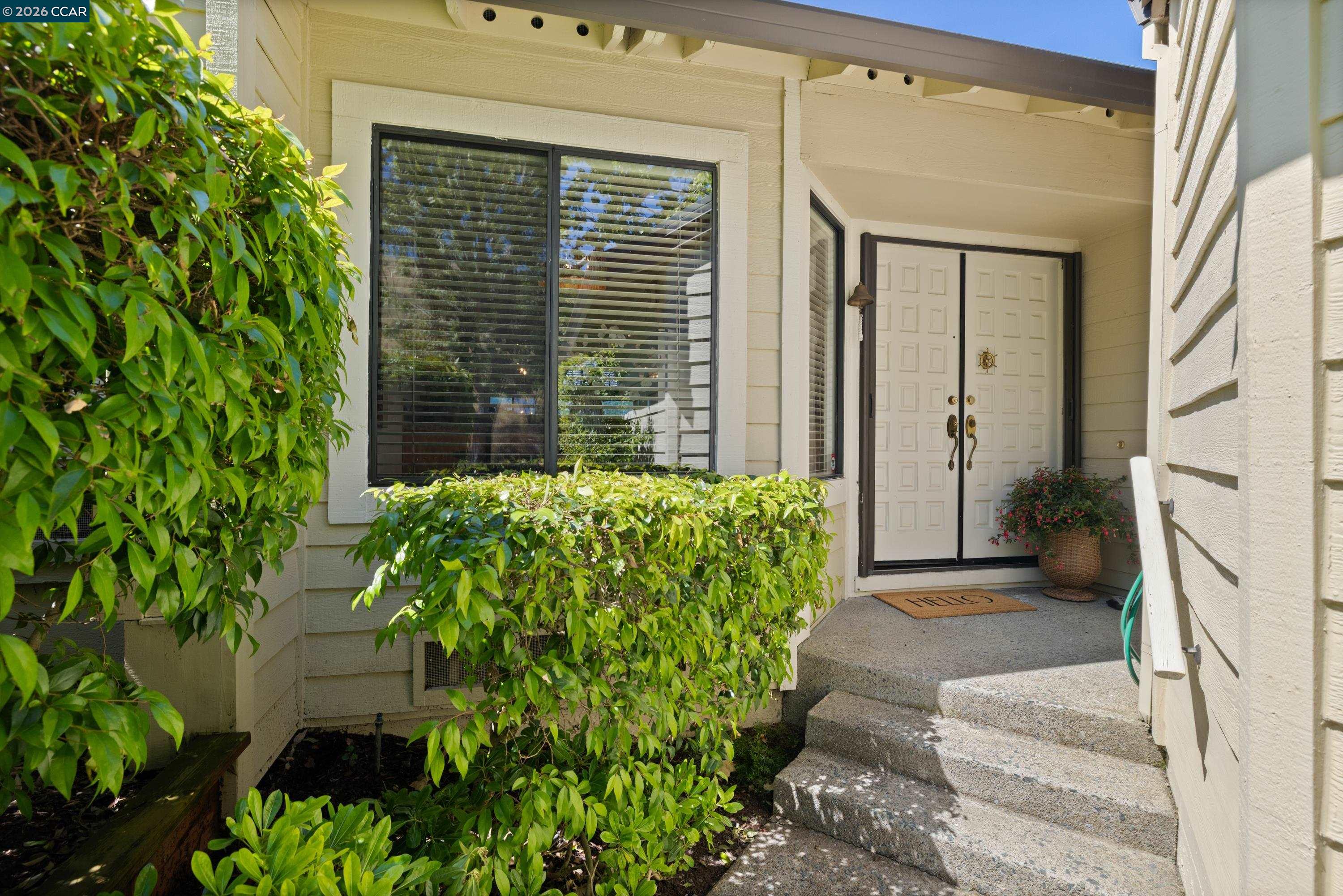 Photo #3: 41132308 Listing: Photo #3