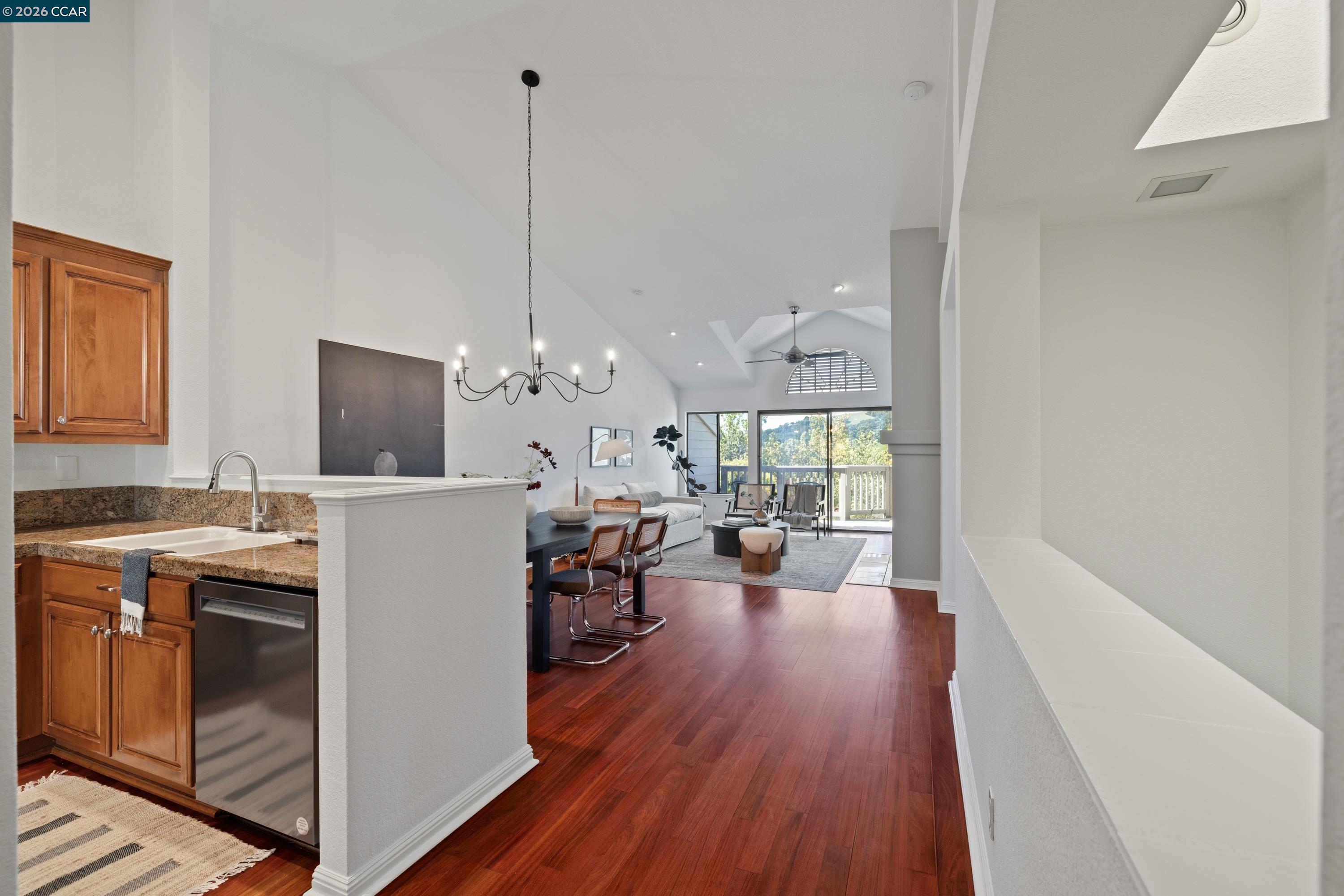 Photo #6: 41132308 Listing: Photo #6