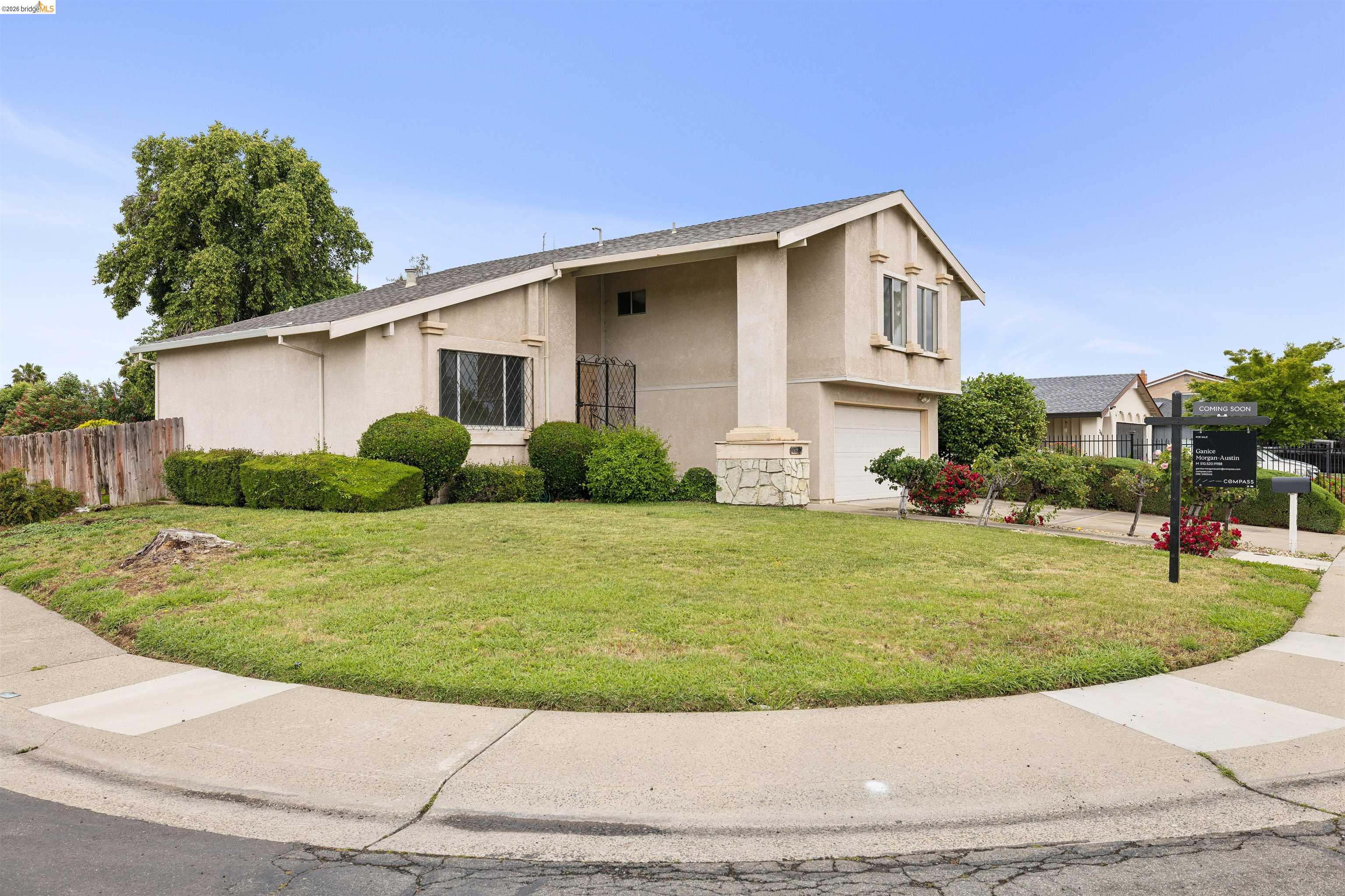 7360 Meadowgate Dr, Sacramento CA 95823 — photo 2