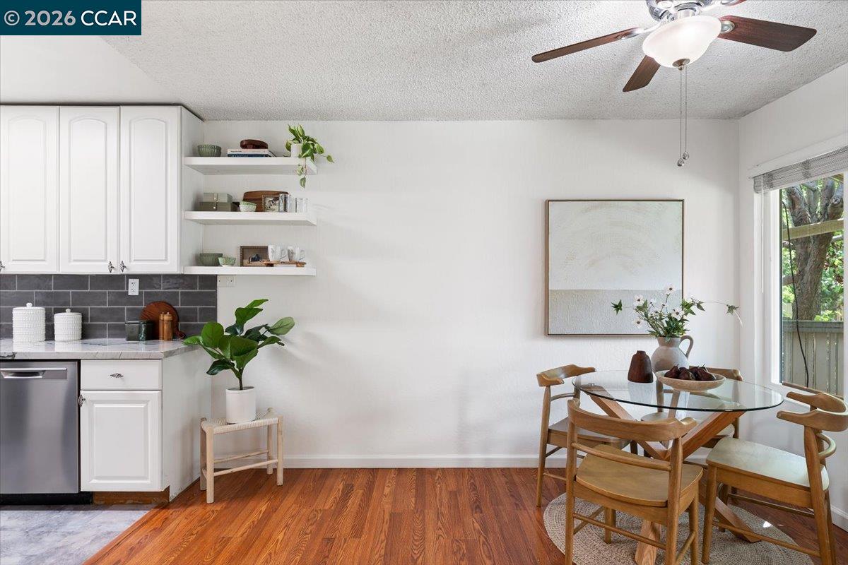 Photo #3: 41132313 Listing: Photo #3