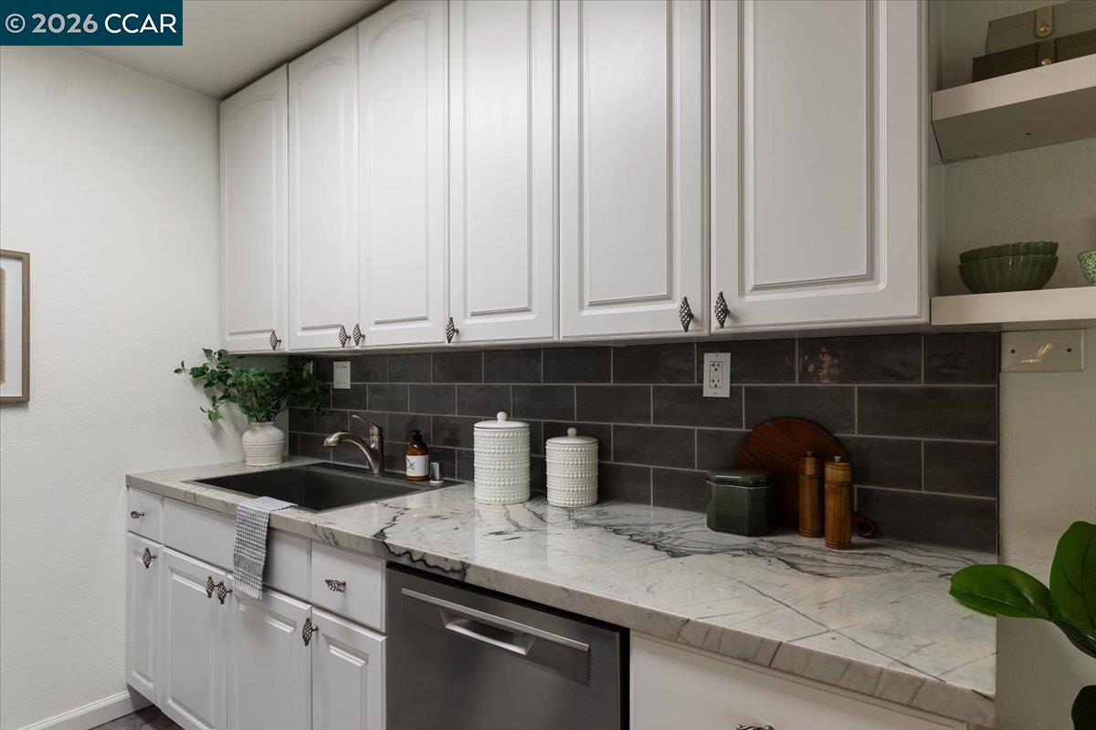 Photo #6: 41132313 Listing: Photo #6