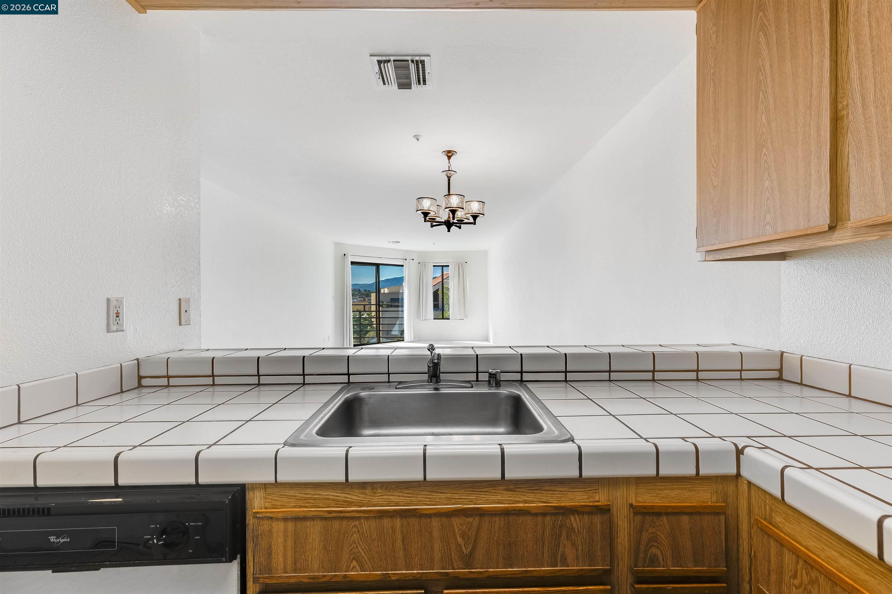 Photo #11: 41132316 Listing: Photo #11