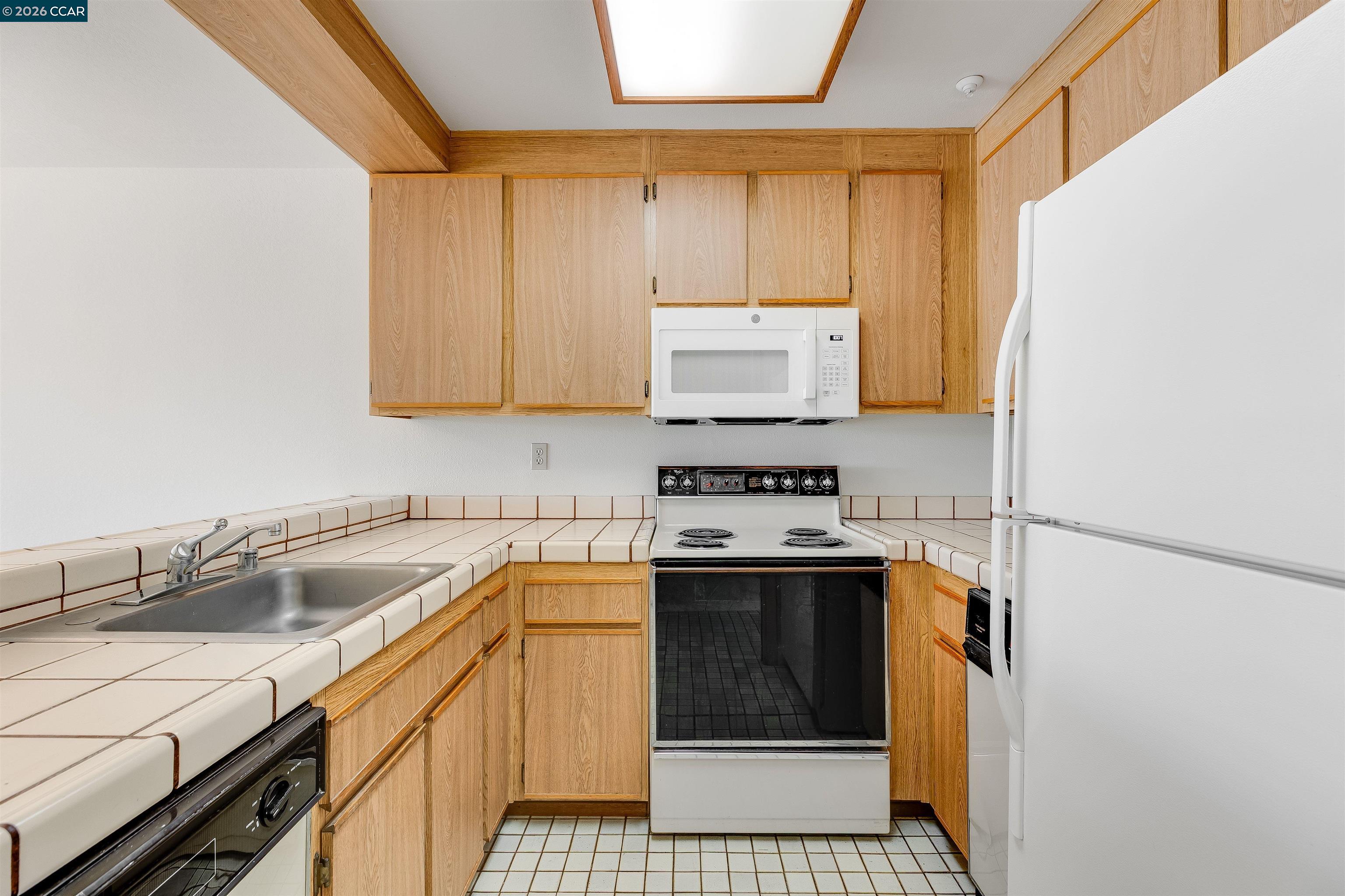 Photo #8: 41132316 Listing: Photo #8