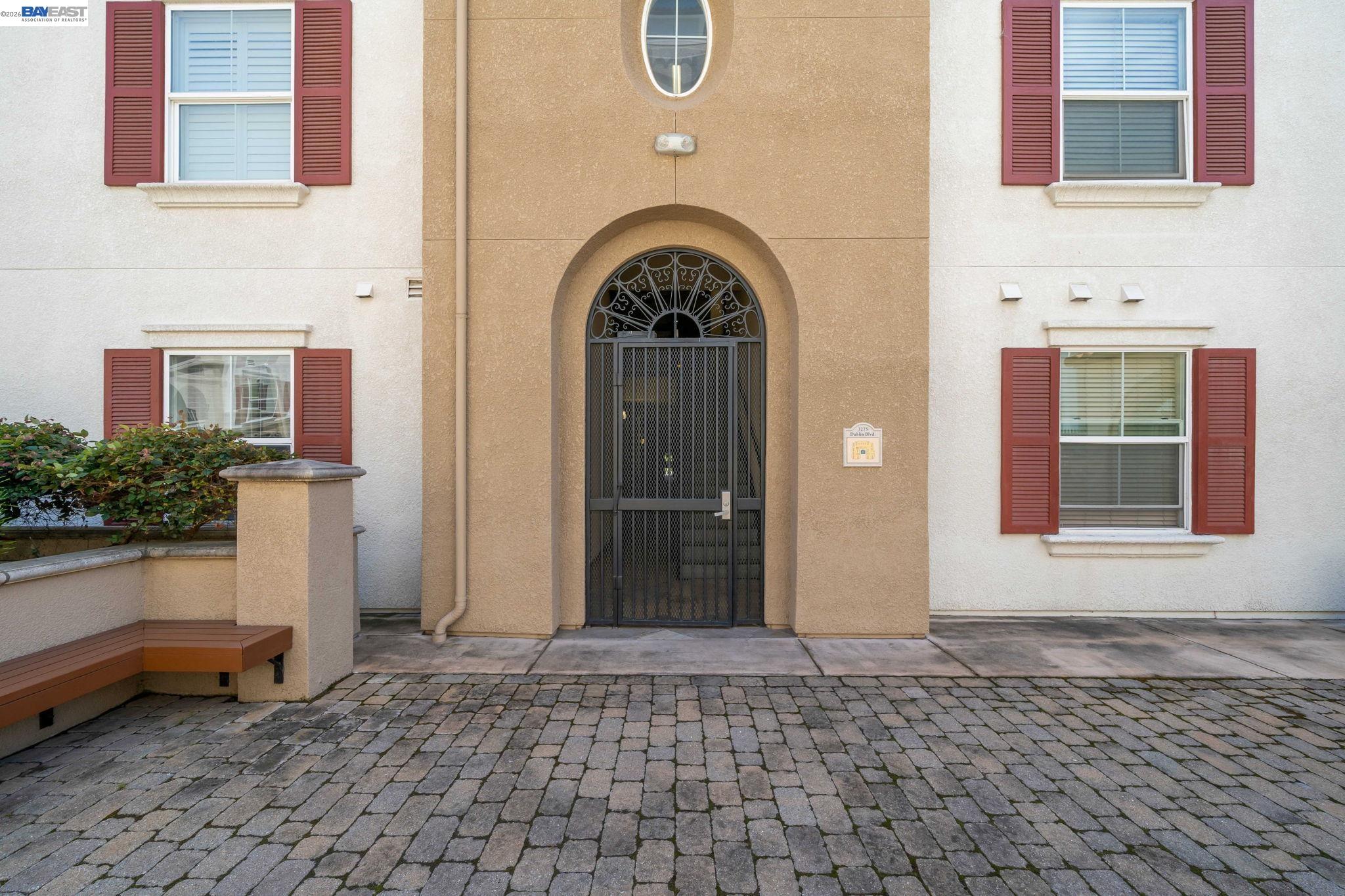 Photo #2: 41132319 Listing: Photo #2