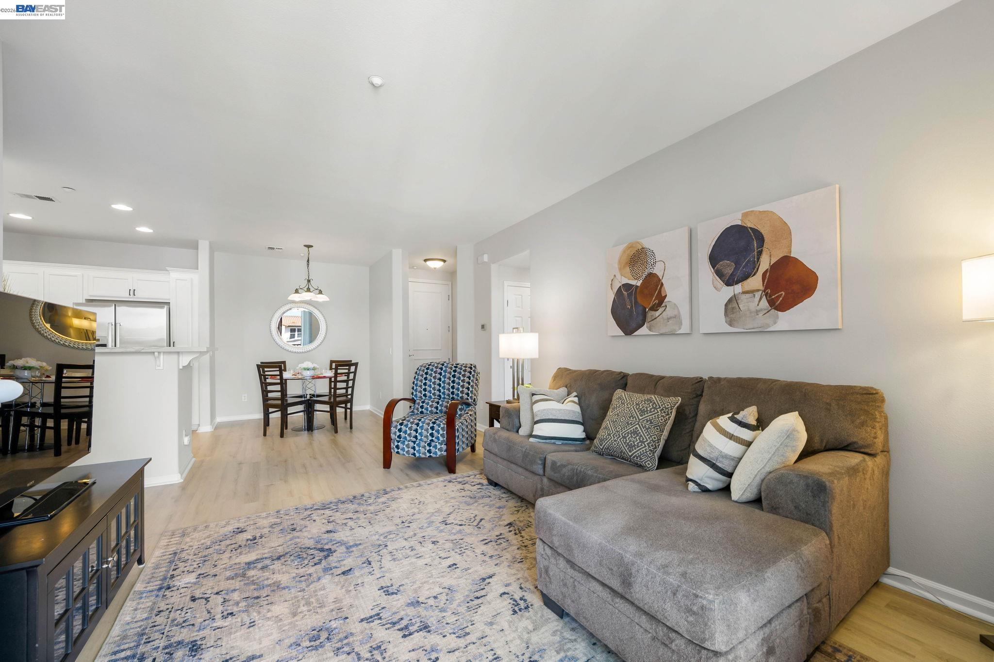 Photo #4: 41132319 Listing: Photo #4