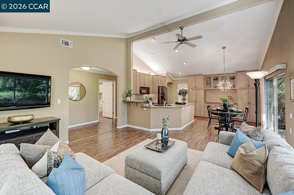 Photo #11: 41132336 Listing: Photo #11