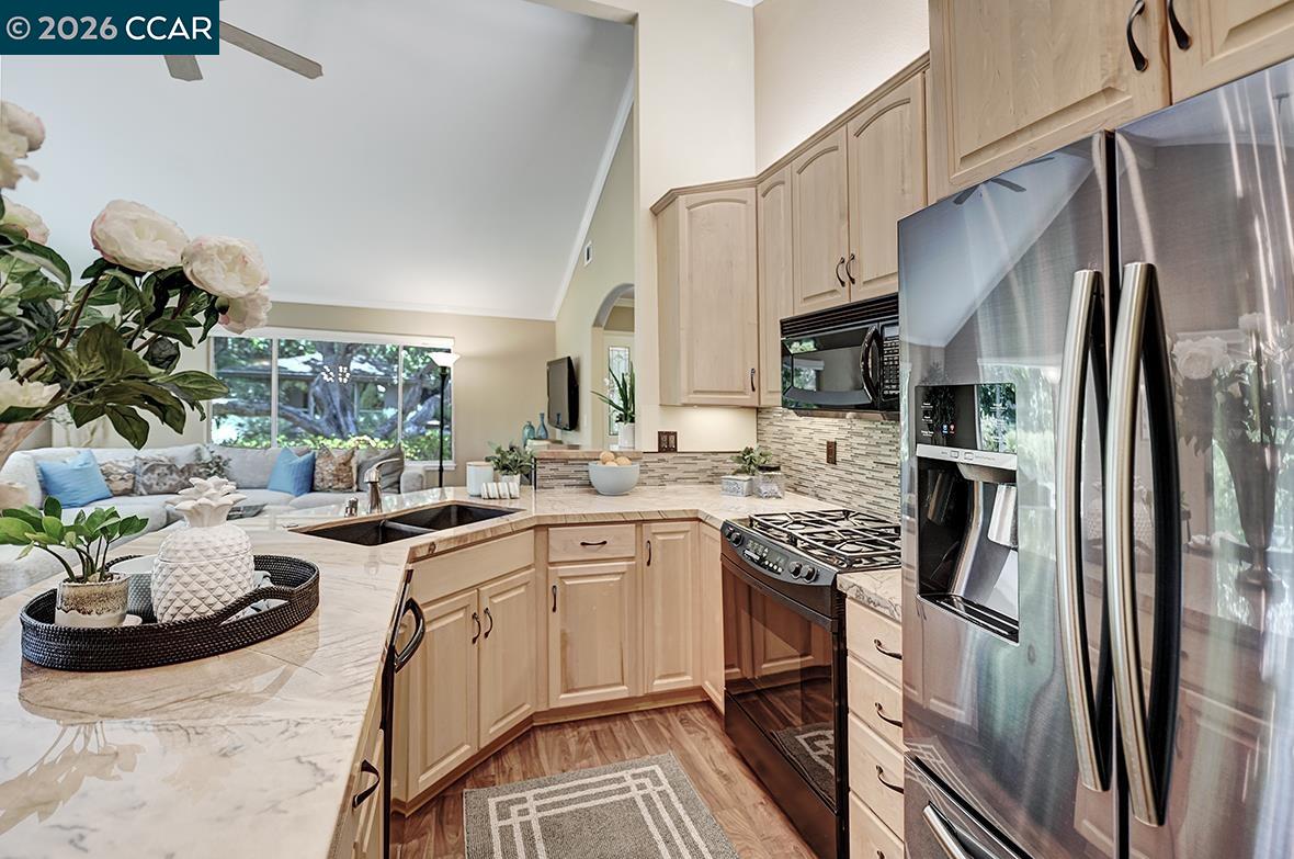 Photo #15: 41132336 Listing: Photo #15