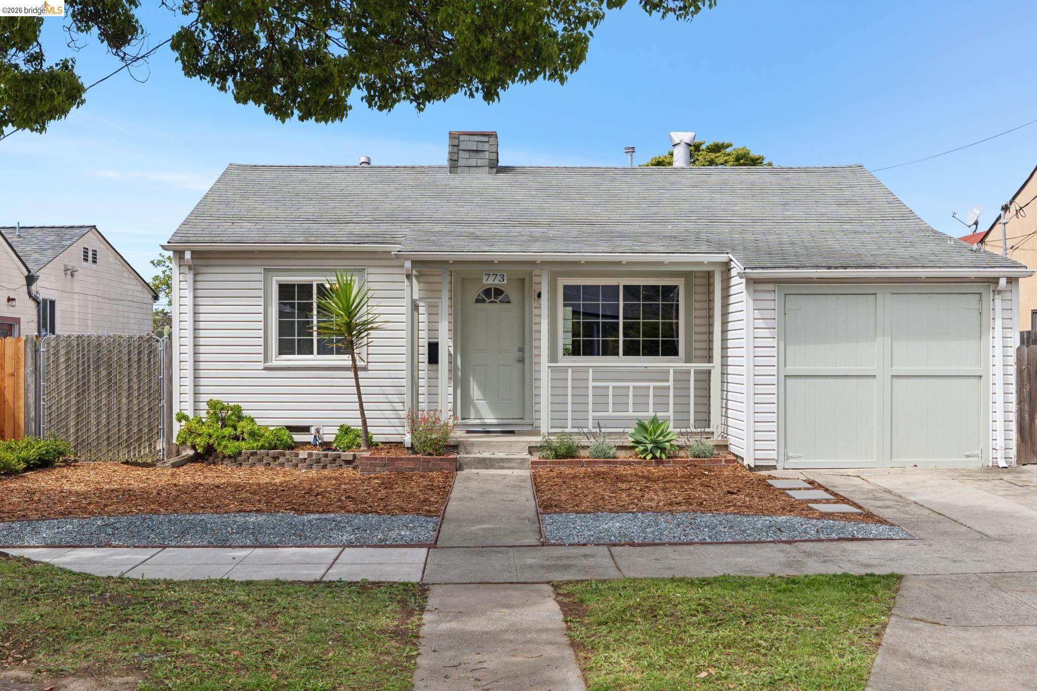 Front Image Thumbnail for EB41132348