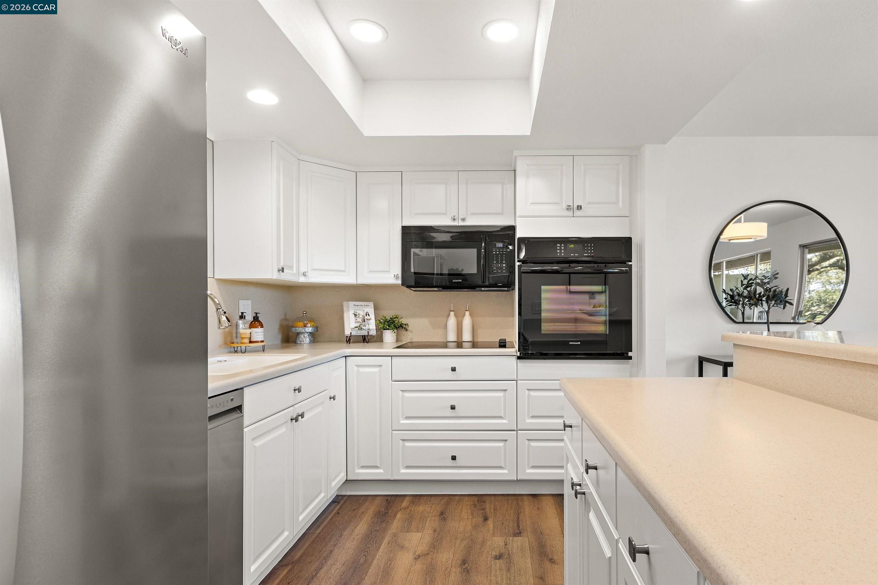 Photo #8: 41132366 Listing: Photo #8