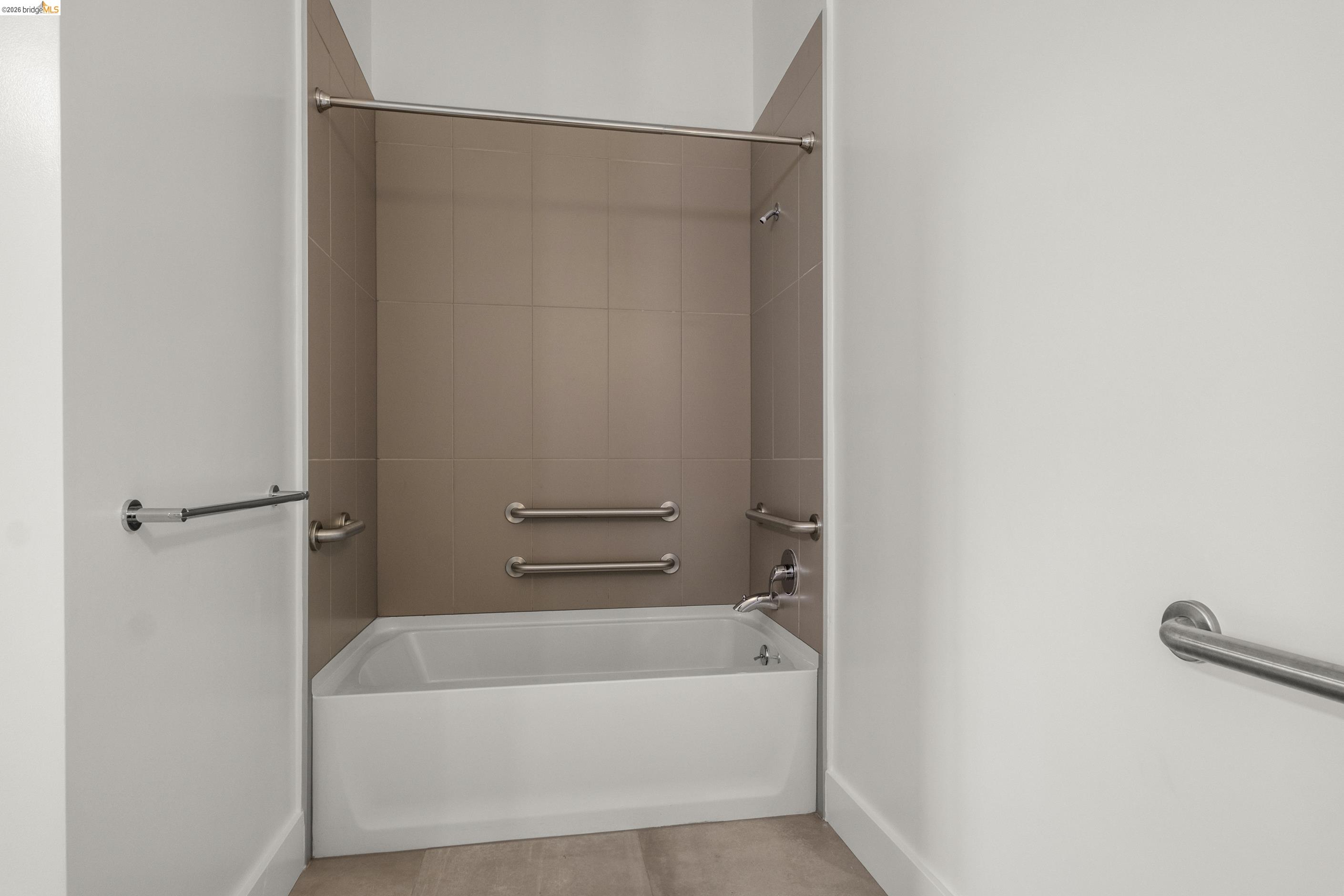 Photo #17: 41132369 Listing: Photo #17