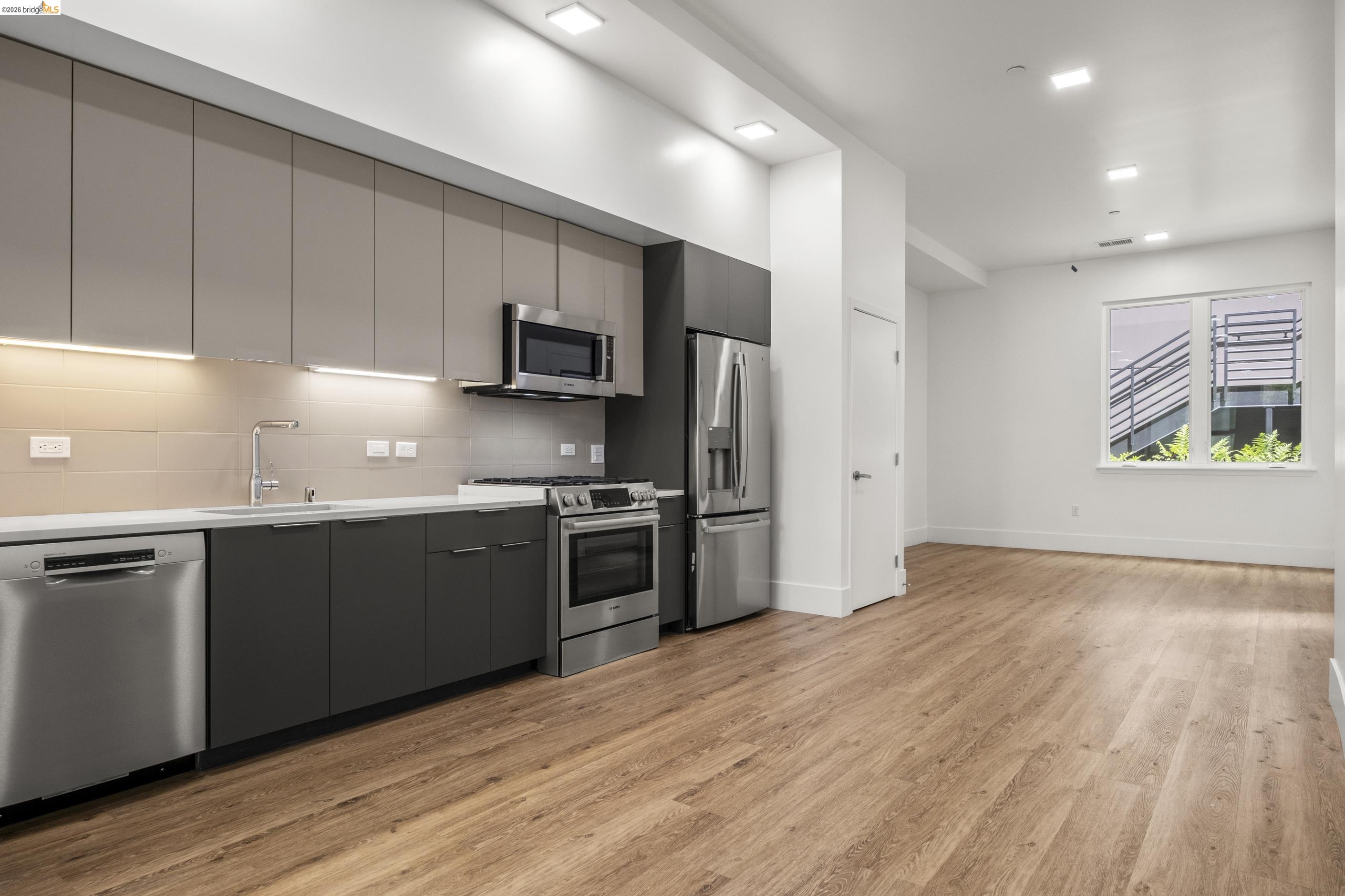 Photo #7: 41132369 Listing: Photo #7