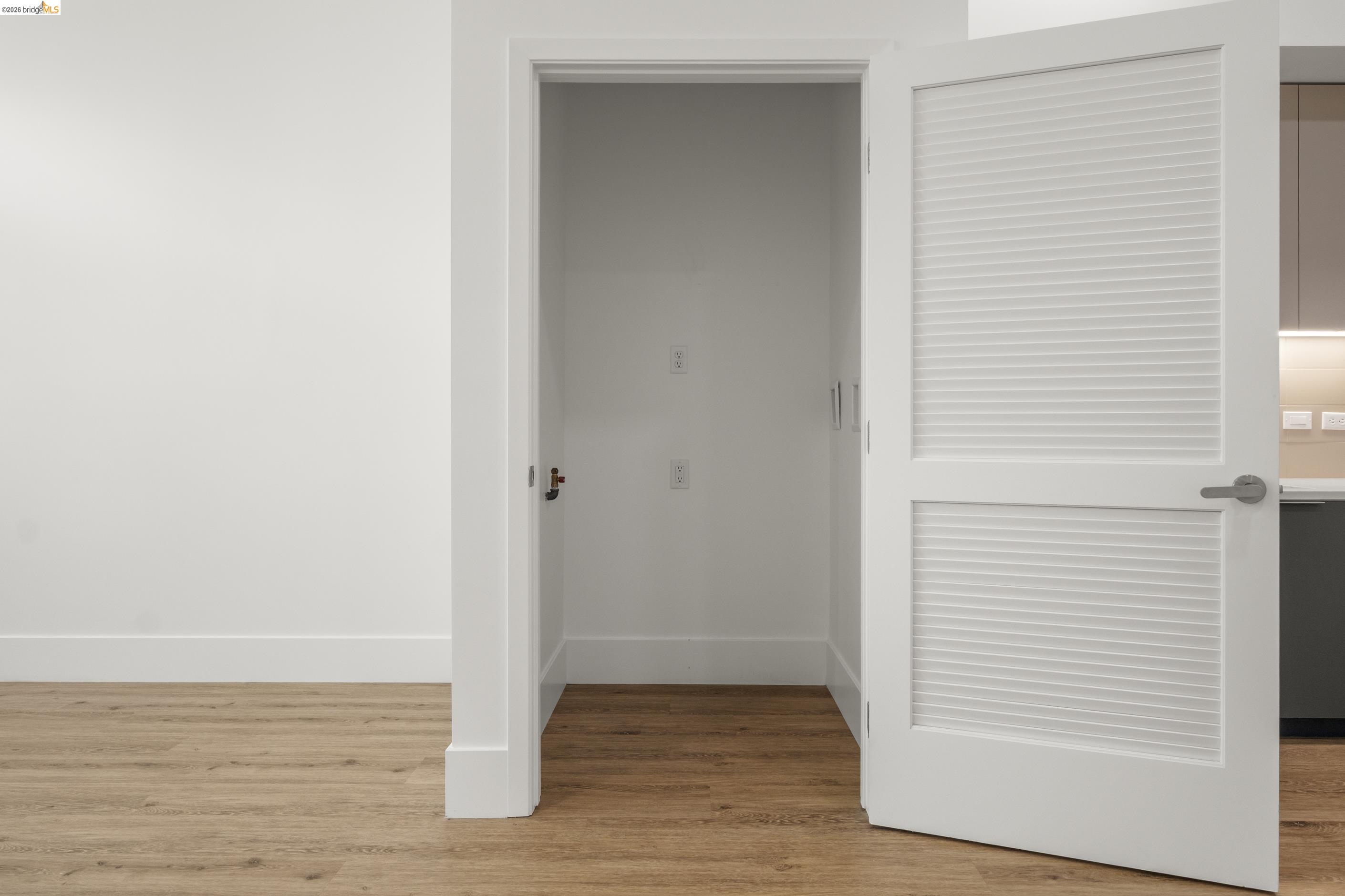 Photo #8: 41132369 Listing: Photo #8