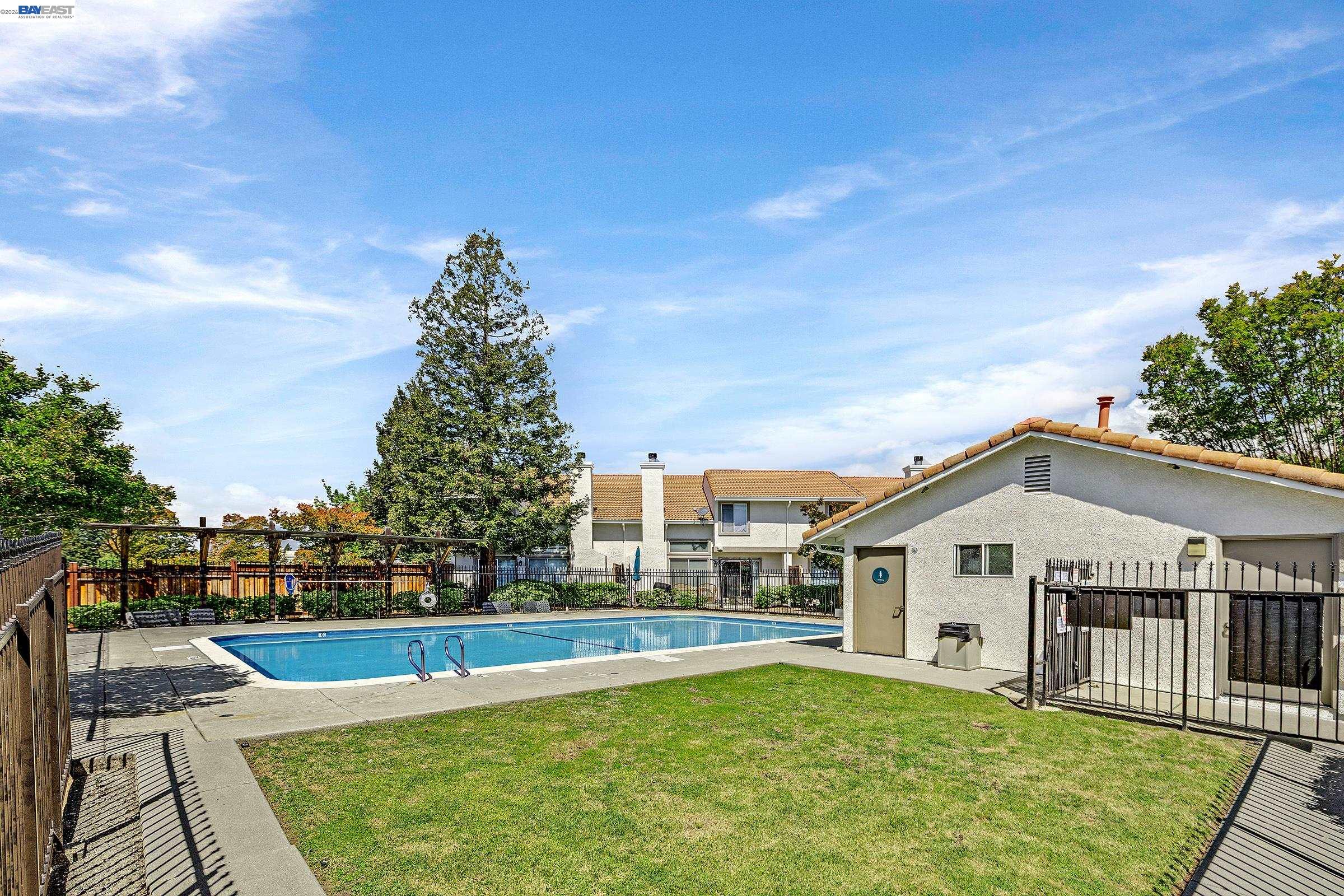 Photo #31: 41132379 Listing: Photo #31